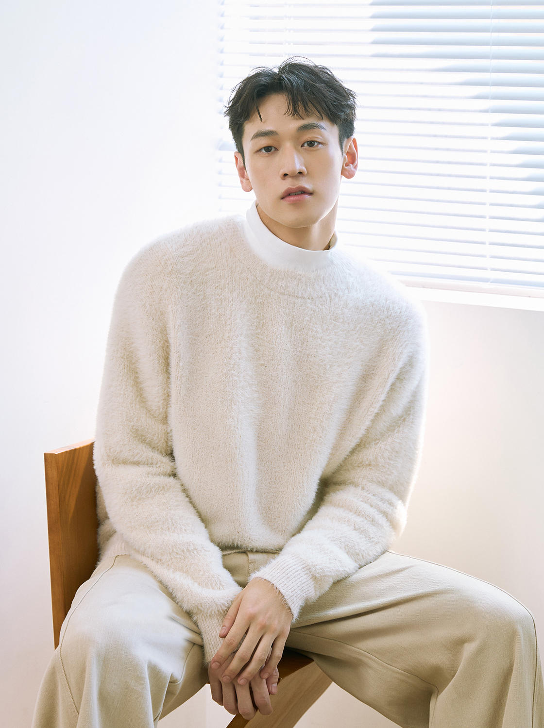 仿貂毛圓領毛衣