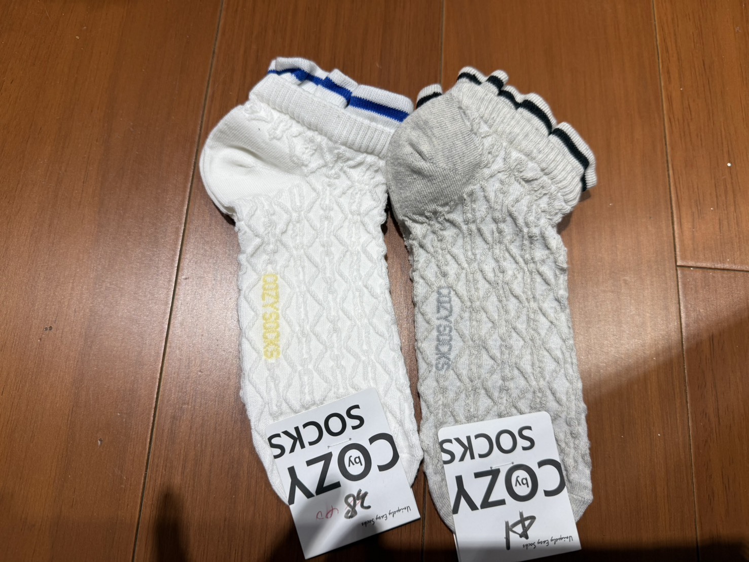 韓襪-立體木耳邊撞色短襪