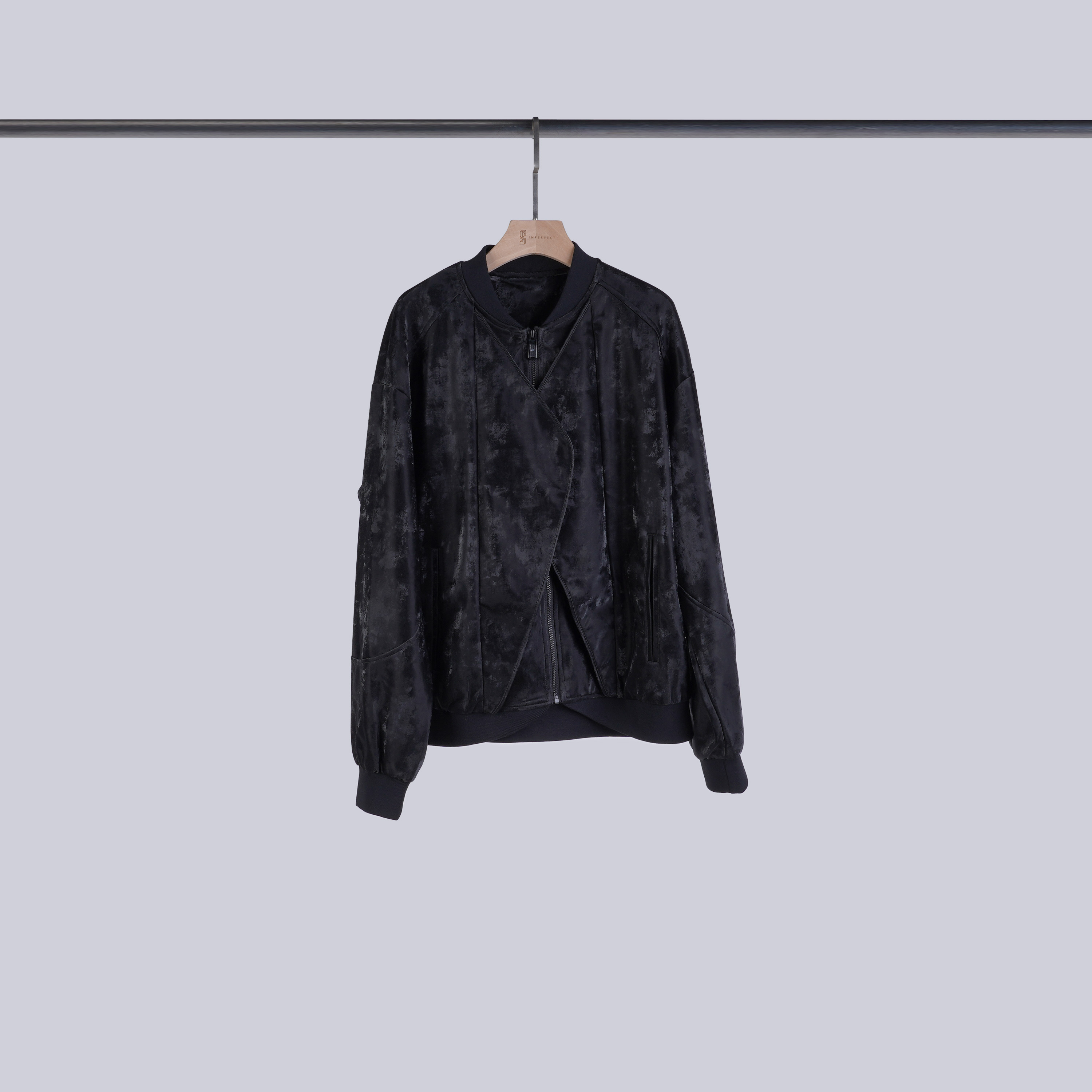 層次感拼接壓紋拉鍊外套 | M-XL | 就是黑