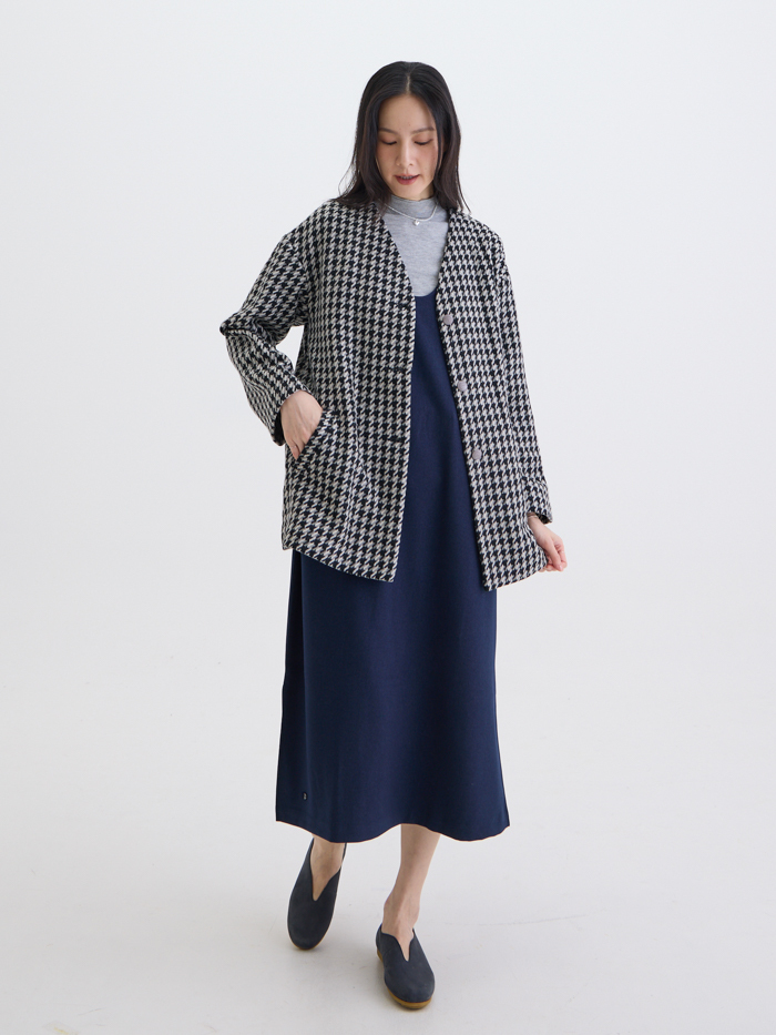 米蘭達V領立裁外套-墨黑千鳥