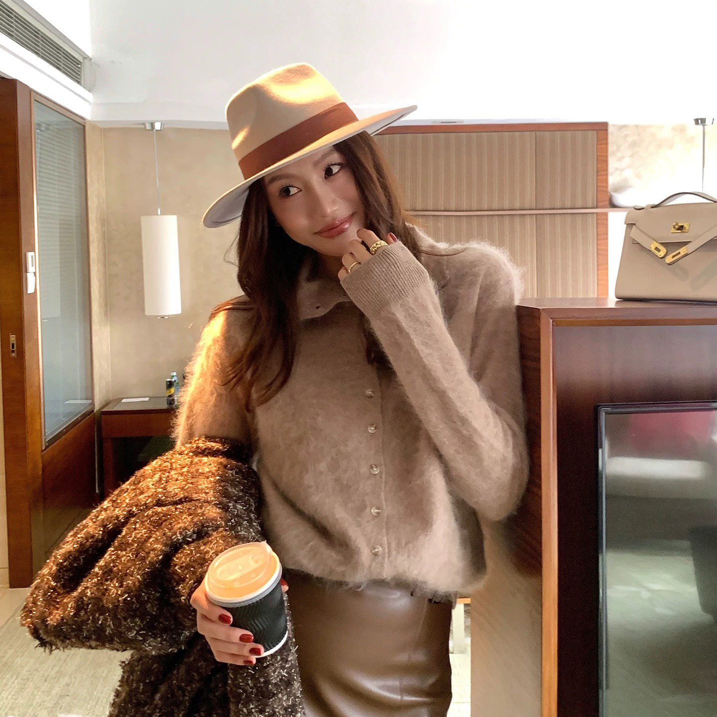 堆堆高領可愛海馬毛排釦上衣罩衫-S-M / 3色 (Elegant & Love)