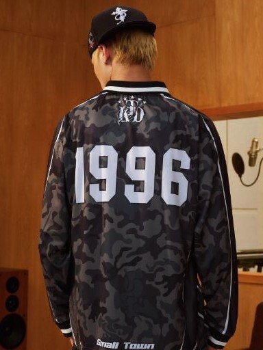 STK SmallTownKid 迷彩分割球衣 翻領  長袖T