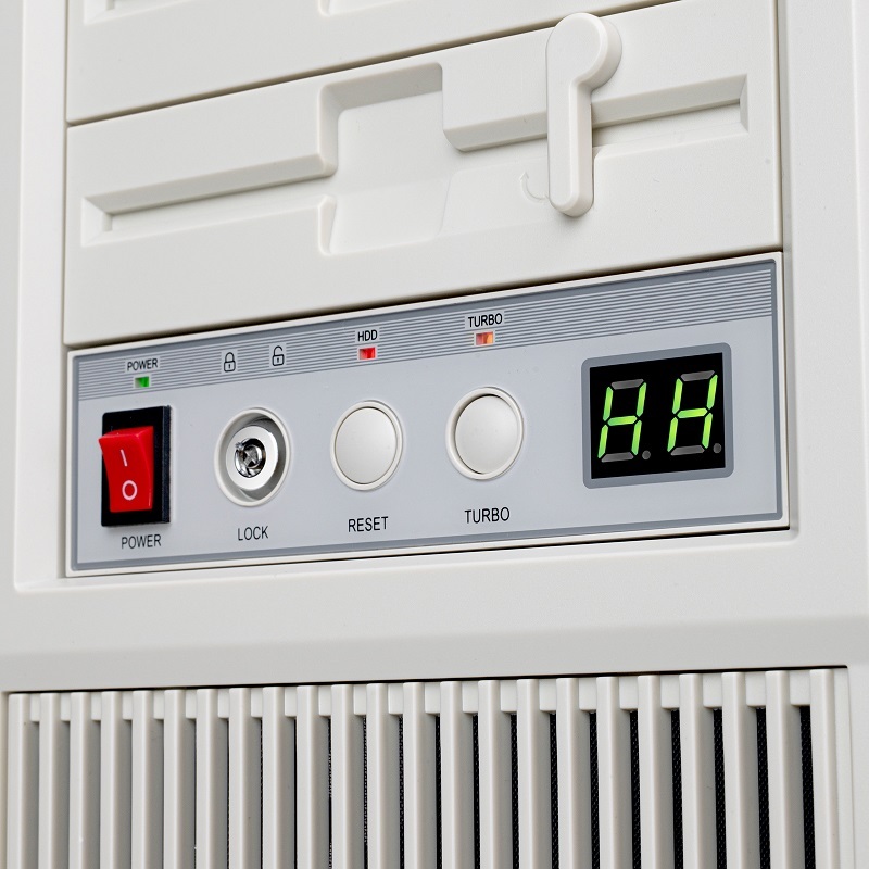 米特3C數位–SilverStone 銀欣 FLP02 復古的塔型機殼 內建高性能散熱與擴充支援/SST-FLP02W