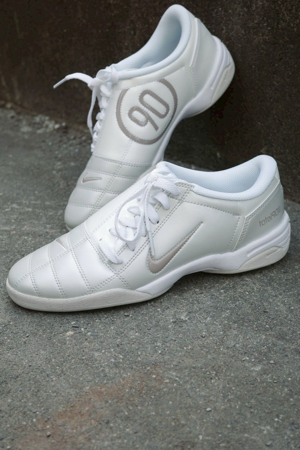 Nike Total 90 珍珠白 HQ2851-002