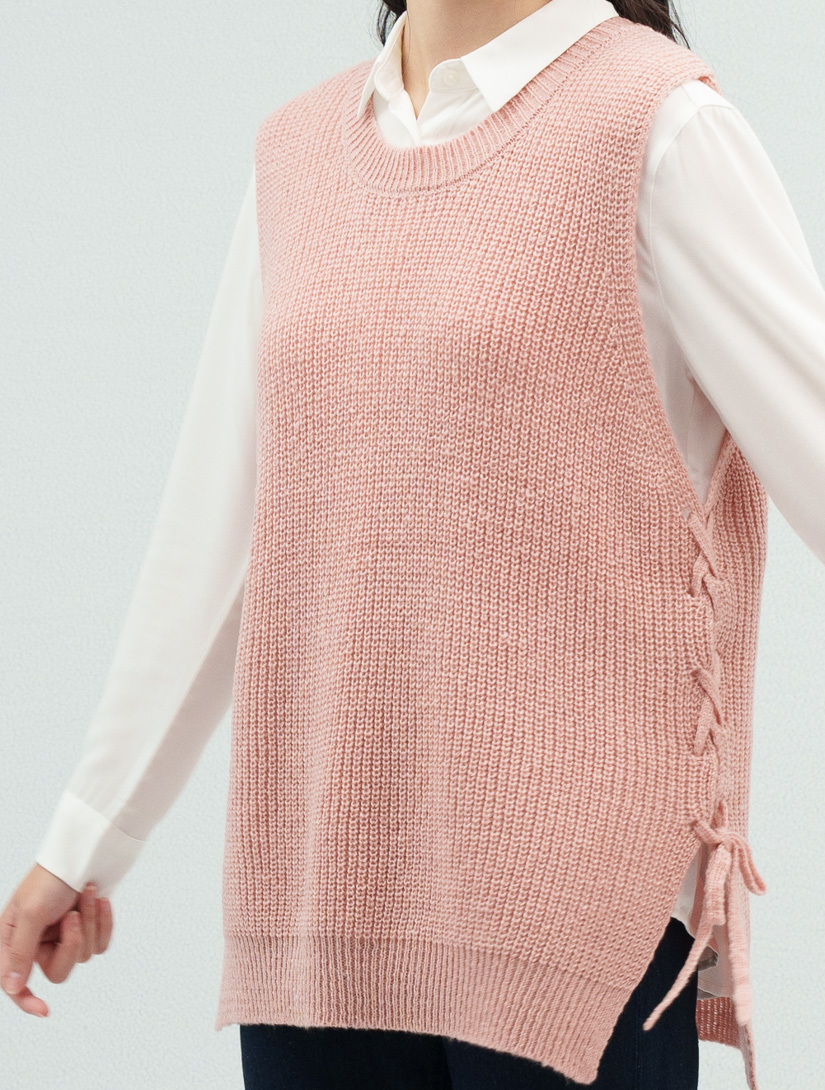粉色圓領背心立體織紋細節