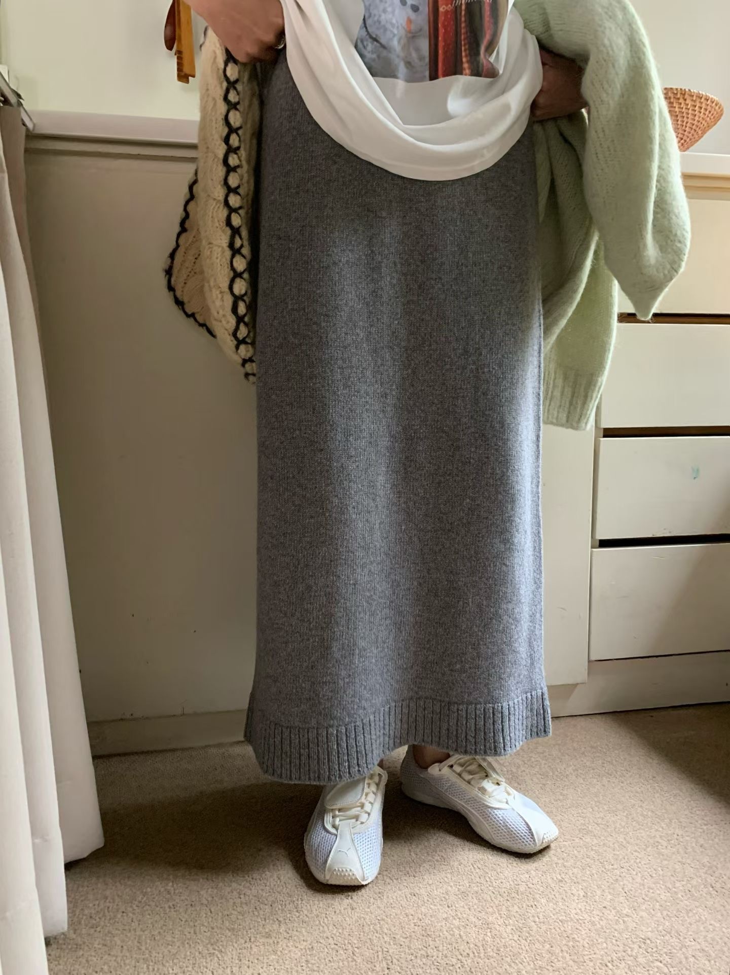 #228N588 奶蓋般的溫柔，粗邊針織半裙