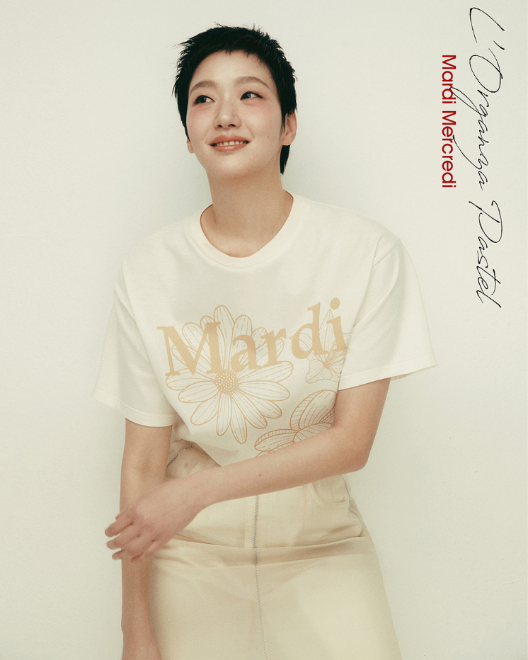 【預購】AKR102711 MARDI TRIPLE FLOWER 短袖上衣