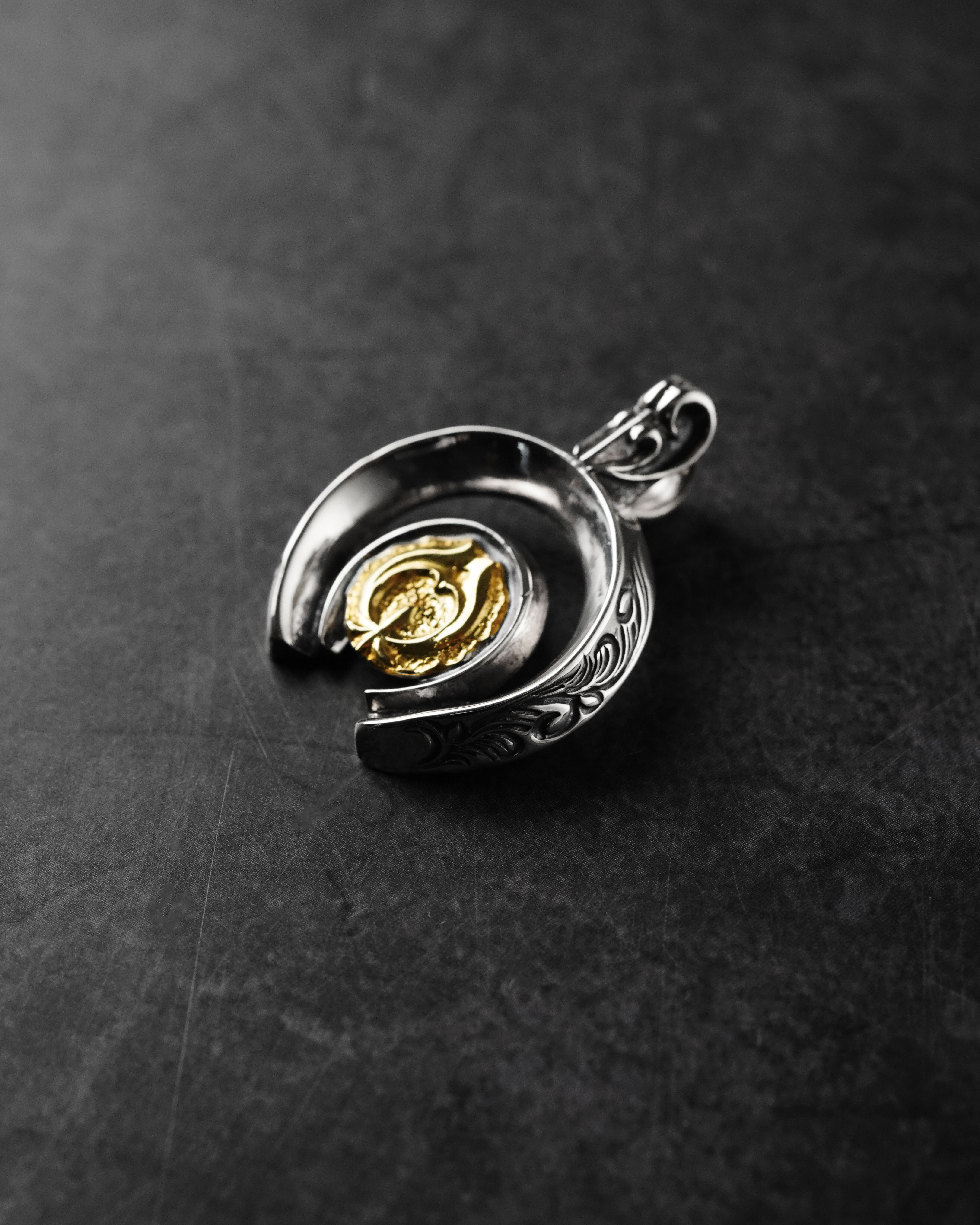 Dear Blossom K18/SV Naja Metal點金/點銀小月牙吊墜 NajaB