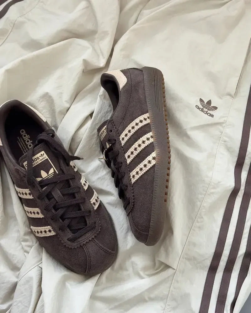 代購-Adidas Originals Bermuda 愛迪達 可可脆片星冰樂 滿天星 女