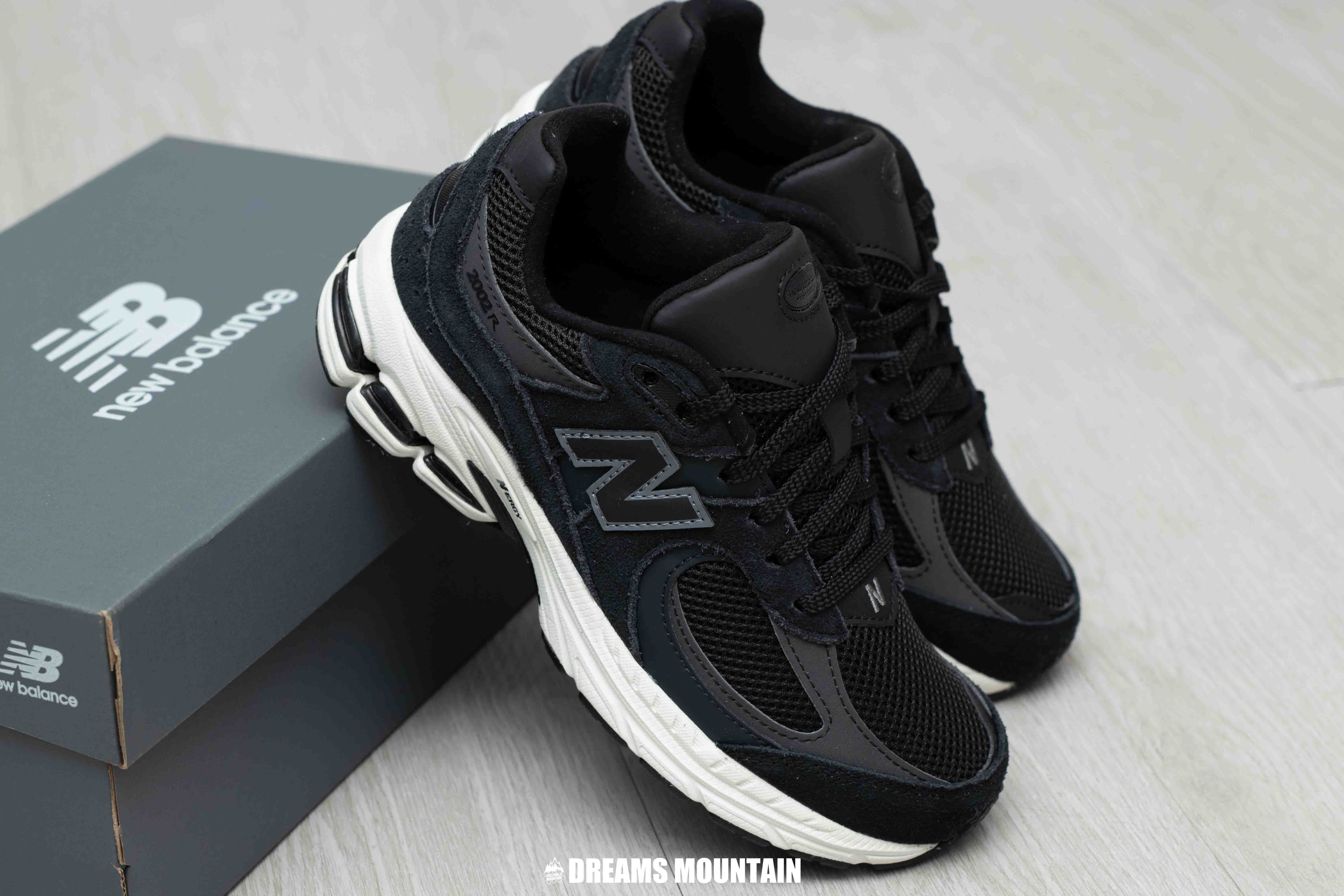 【預訂】NEW BALANCE 2002R 黑色-GS