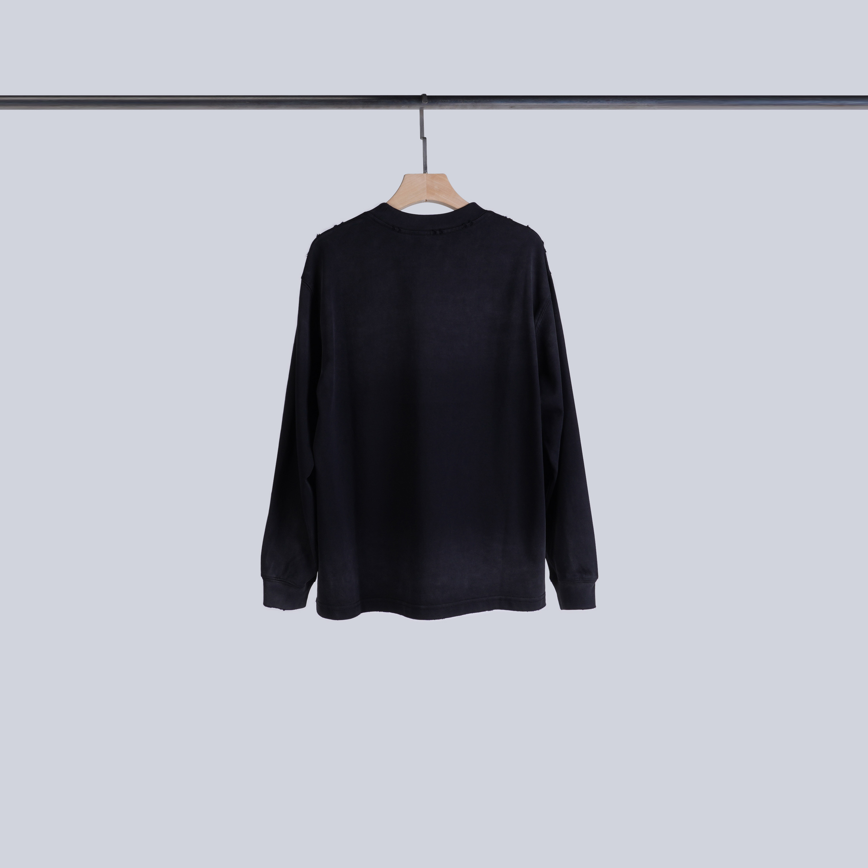 破壞感倒U刷色長袖T| M-L | 水洗黑