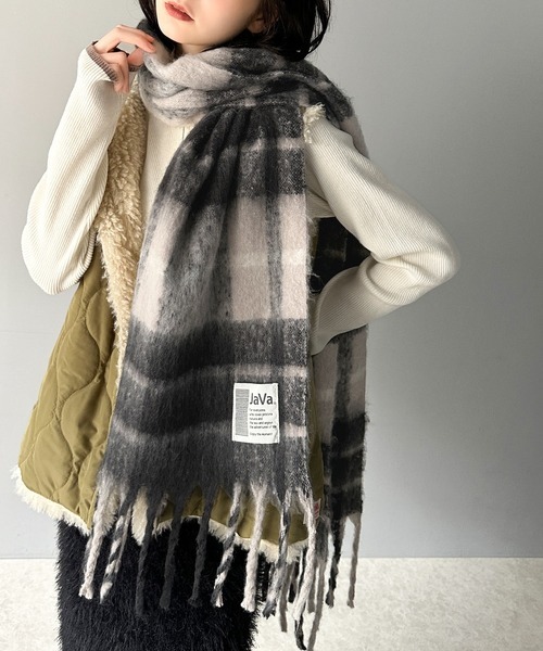 零碼現貨灰黑色!! 日本🇯🇵連線 JAVA 寬大蓬鬆格流蘇圍巾 圍巾 披肩 漸層 蓬鬆 流蘇 溫暖 保暖圍巾 禦寒 (任買兩件711免運)/現貨