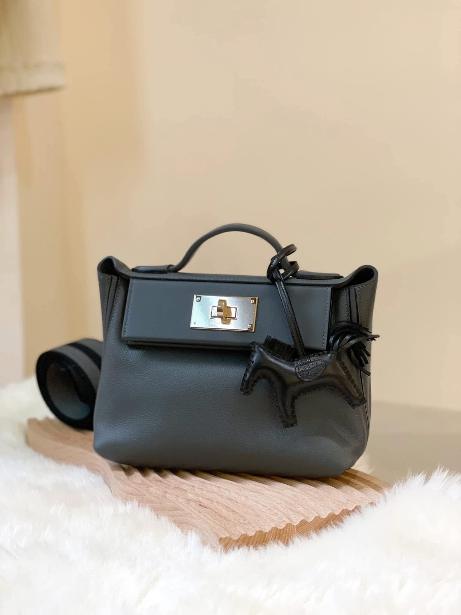Hermès 2424 mini  Evercolor Leather Gris Misty LGHW HK$7X,XXX 詳情請PM我哋 (HK$2,000 訂金)