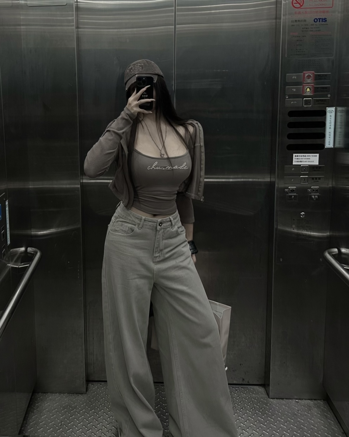 Oct【10.30PM18:00】高個首選’ 奶呼呼感，自帶修圖感的‘直筒神褲’