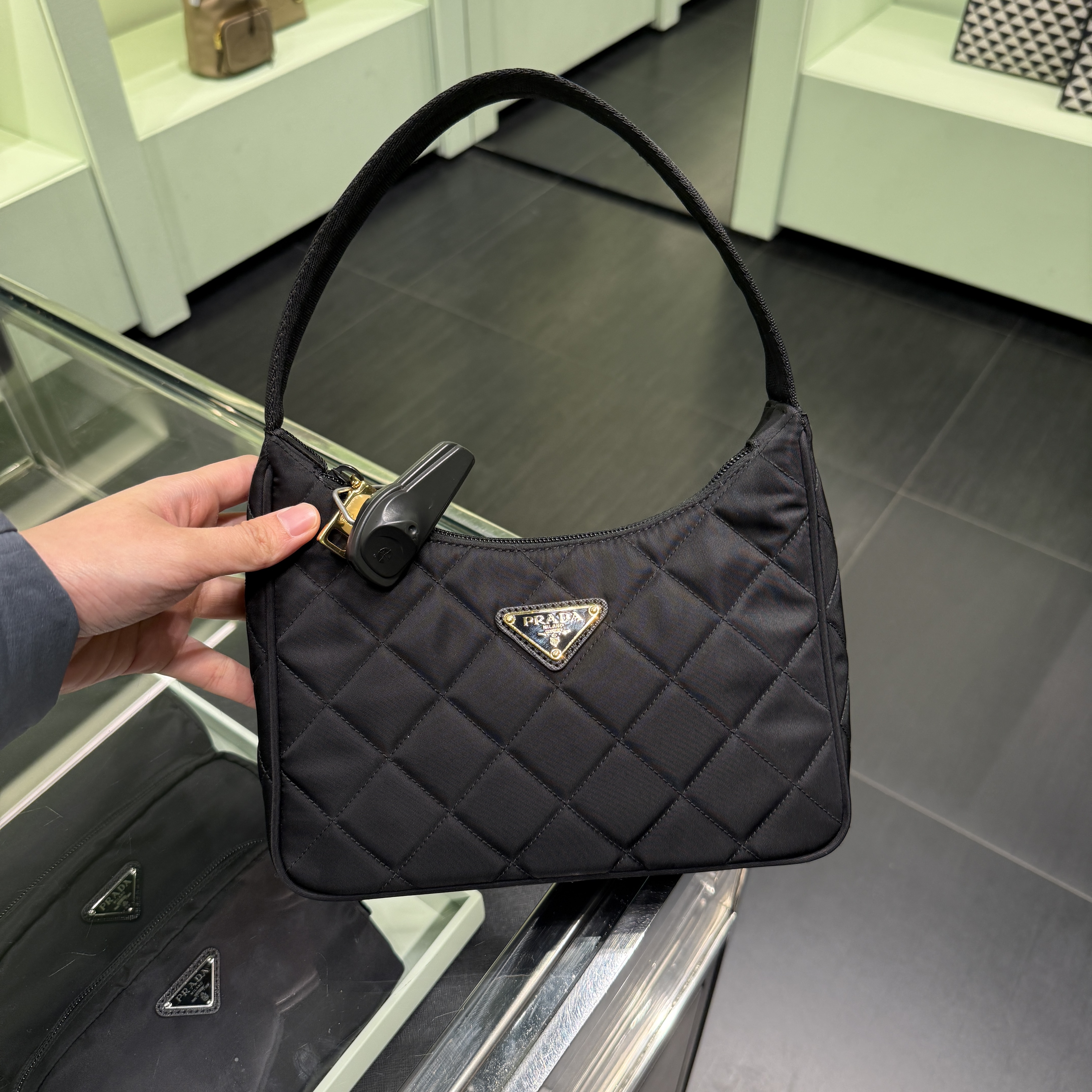 Prada Bag Quilted Tessuto Hobo Bag Black 1NE051