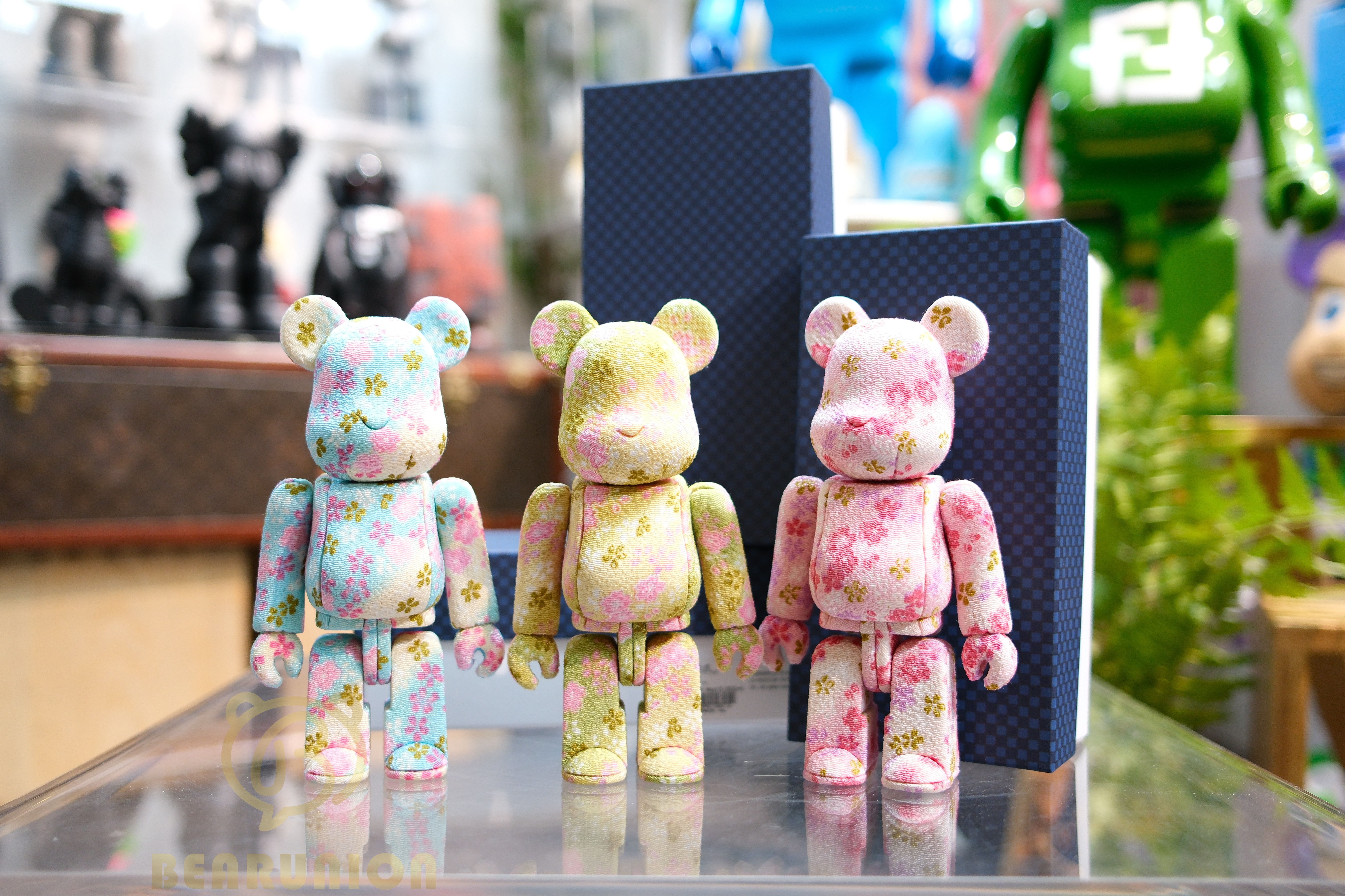 🎏預訂🎏Bearbrick 木目込み 桃(もも)／萌(もえ)／宙(そら)