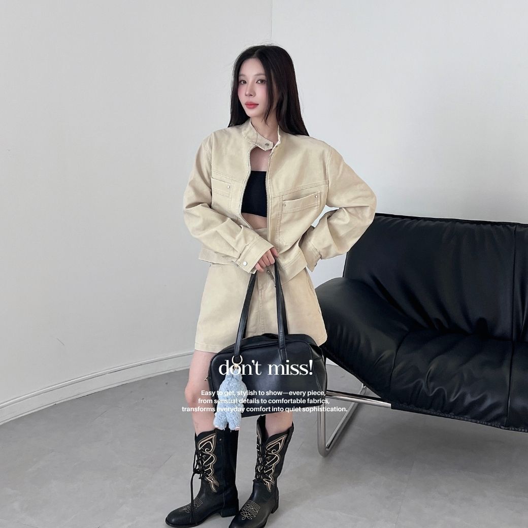 【卡其自帶高級感】DOMISS美式甜酷立領套裝 短版外套+高腰A字裙辣妹穿搭必收 (現貨)