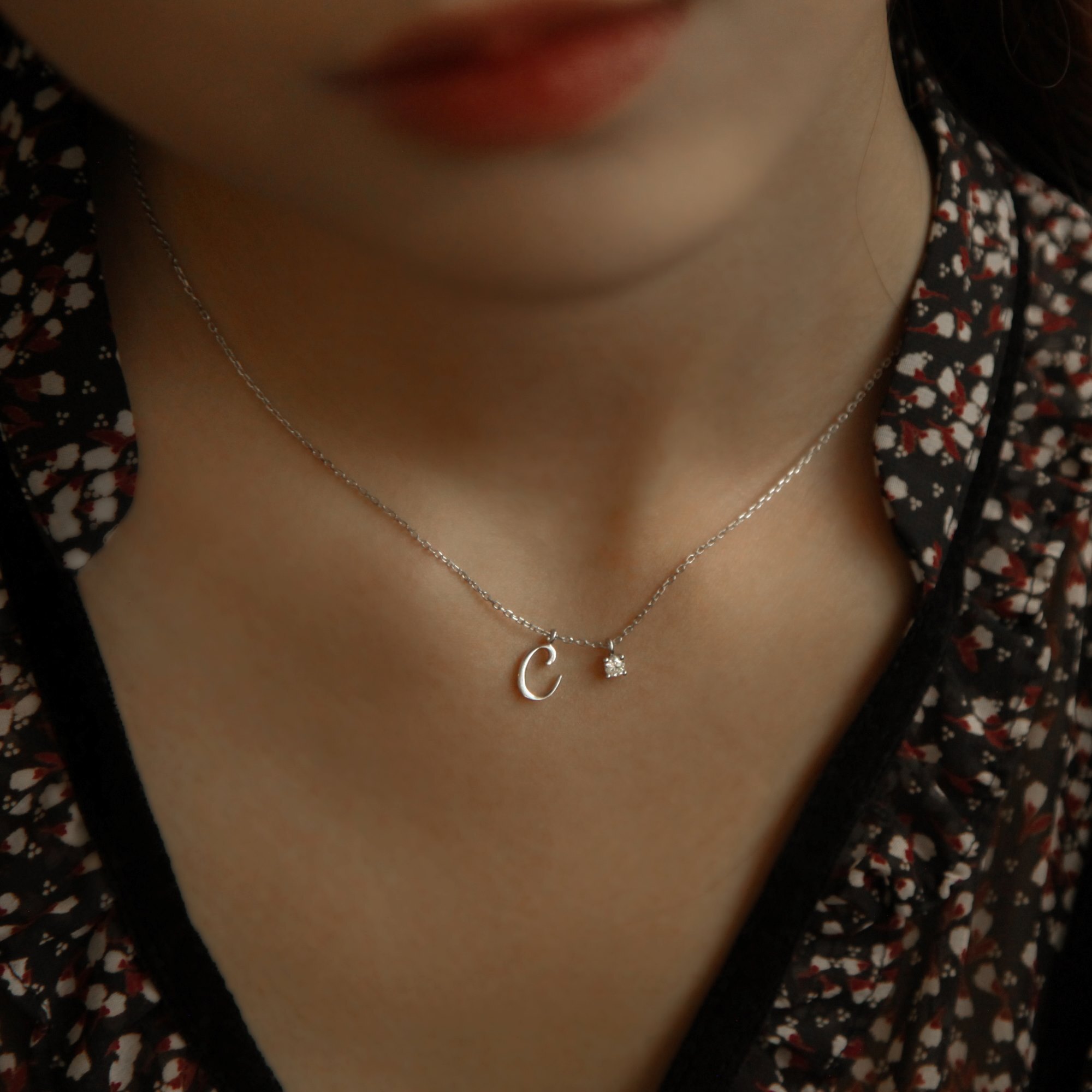 925純銀字母項鍊與頂級切割鋯石