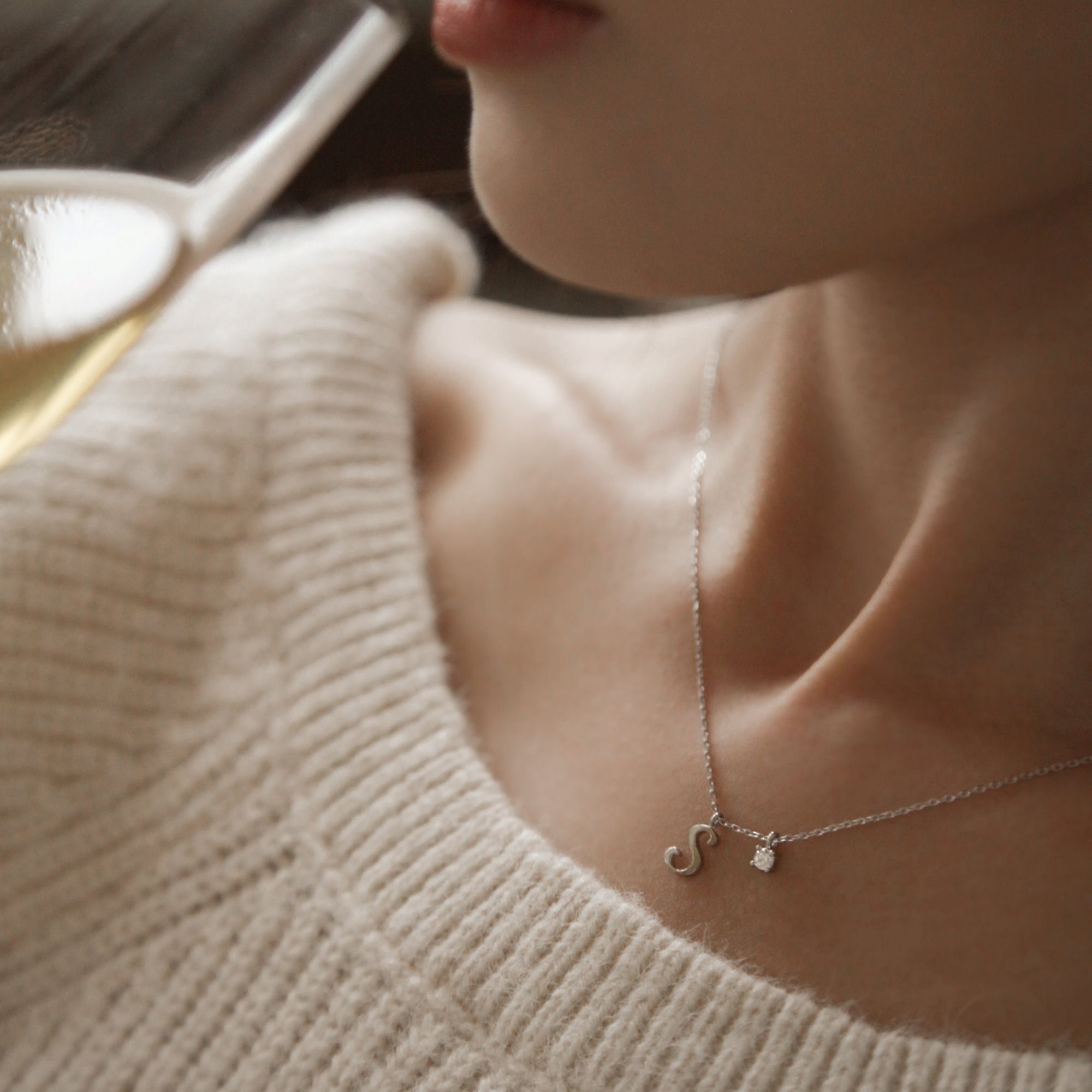 925純銀字母項鍊與頂級切割鋯石