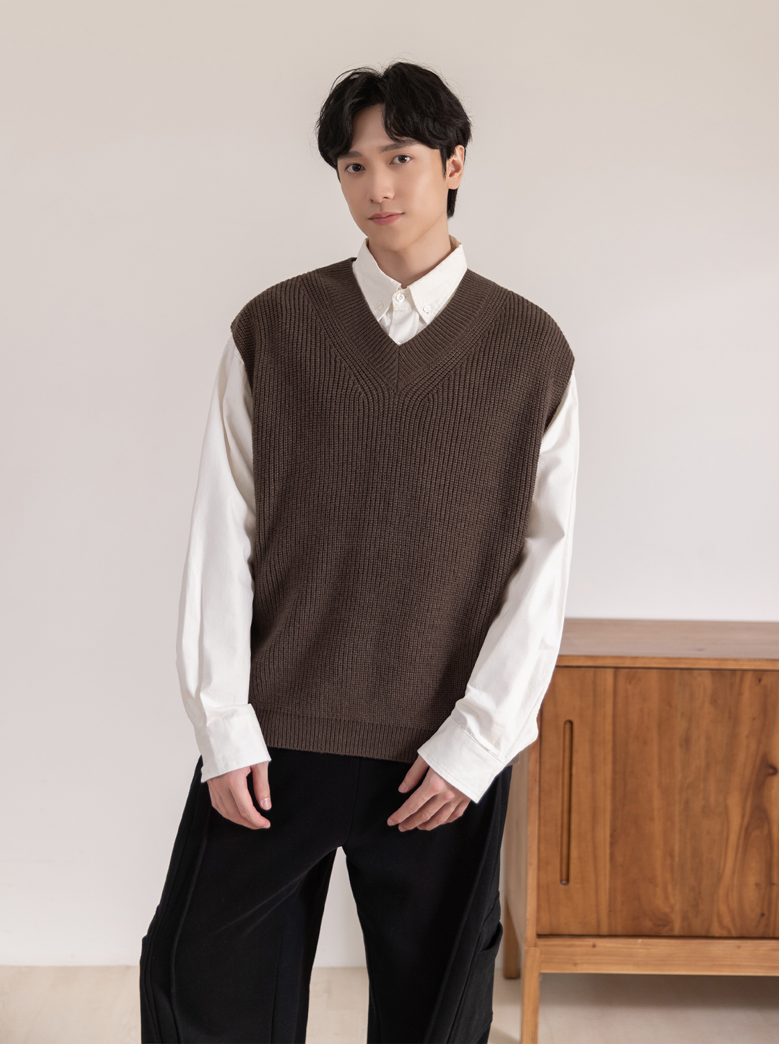 V領粗針毛織背心