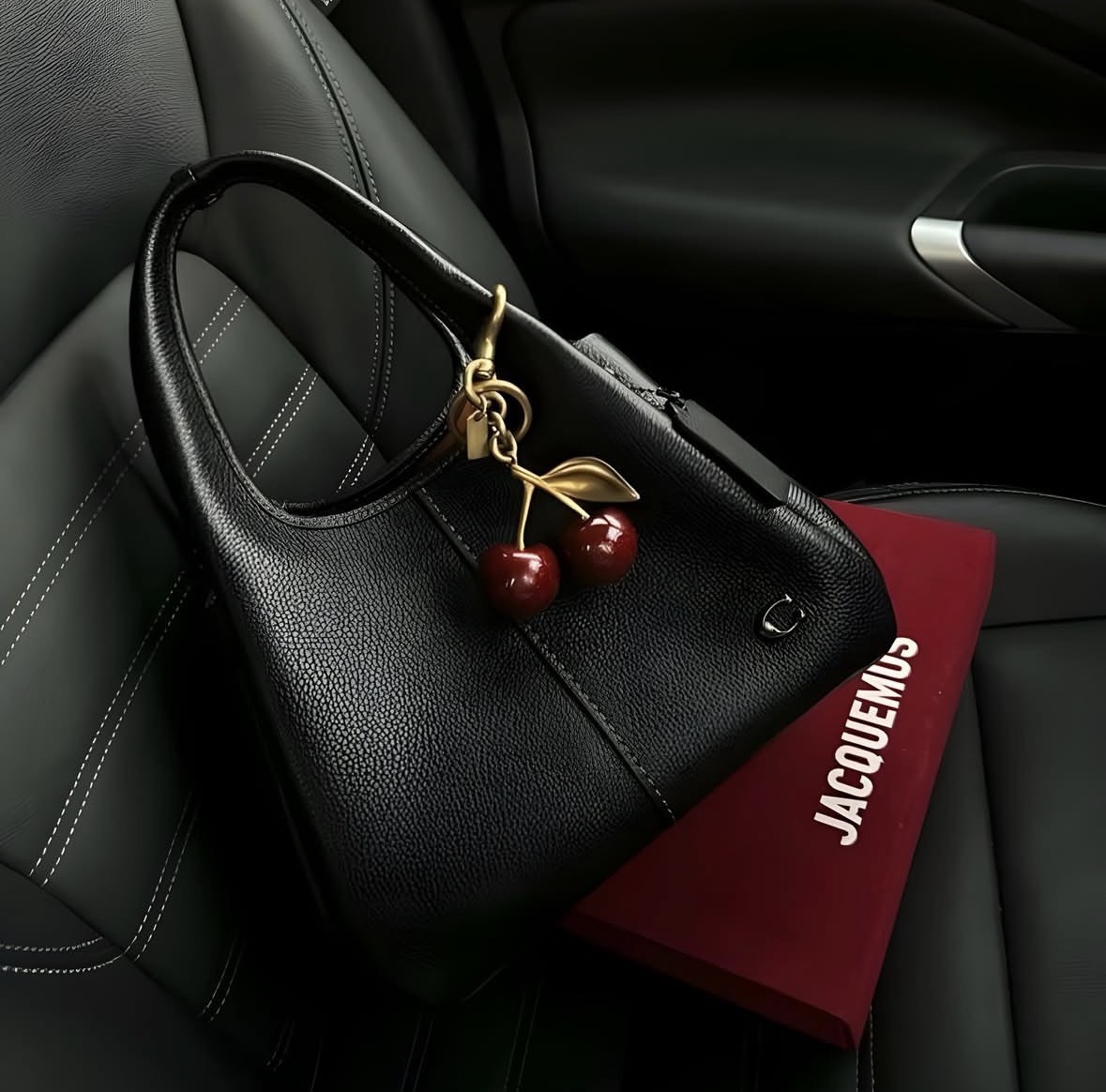 （預購）COACH 櫻桃鑰匙扣 Cherry Bag Charm