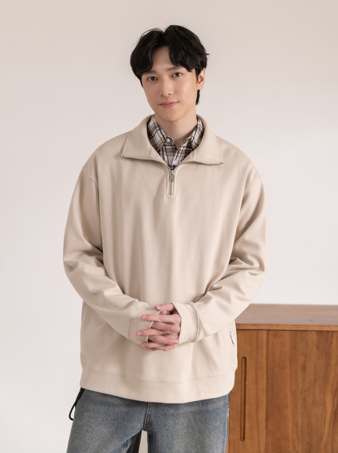 斜紋質感立領拉鍊半開襟大學T