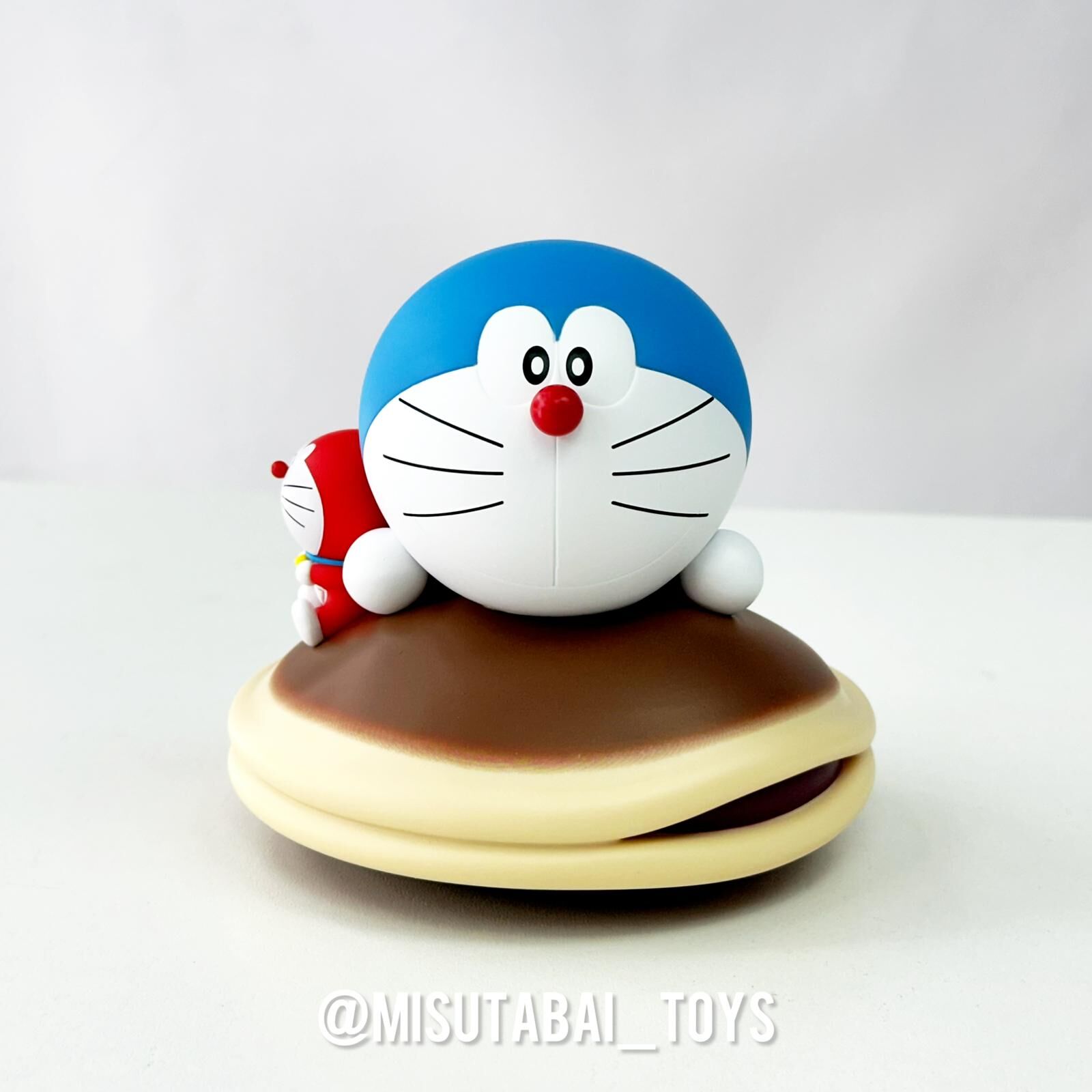 A01. Doraemon Vinyl Figure 搪膠公仔 (Water Parade 2025)