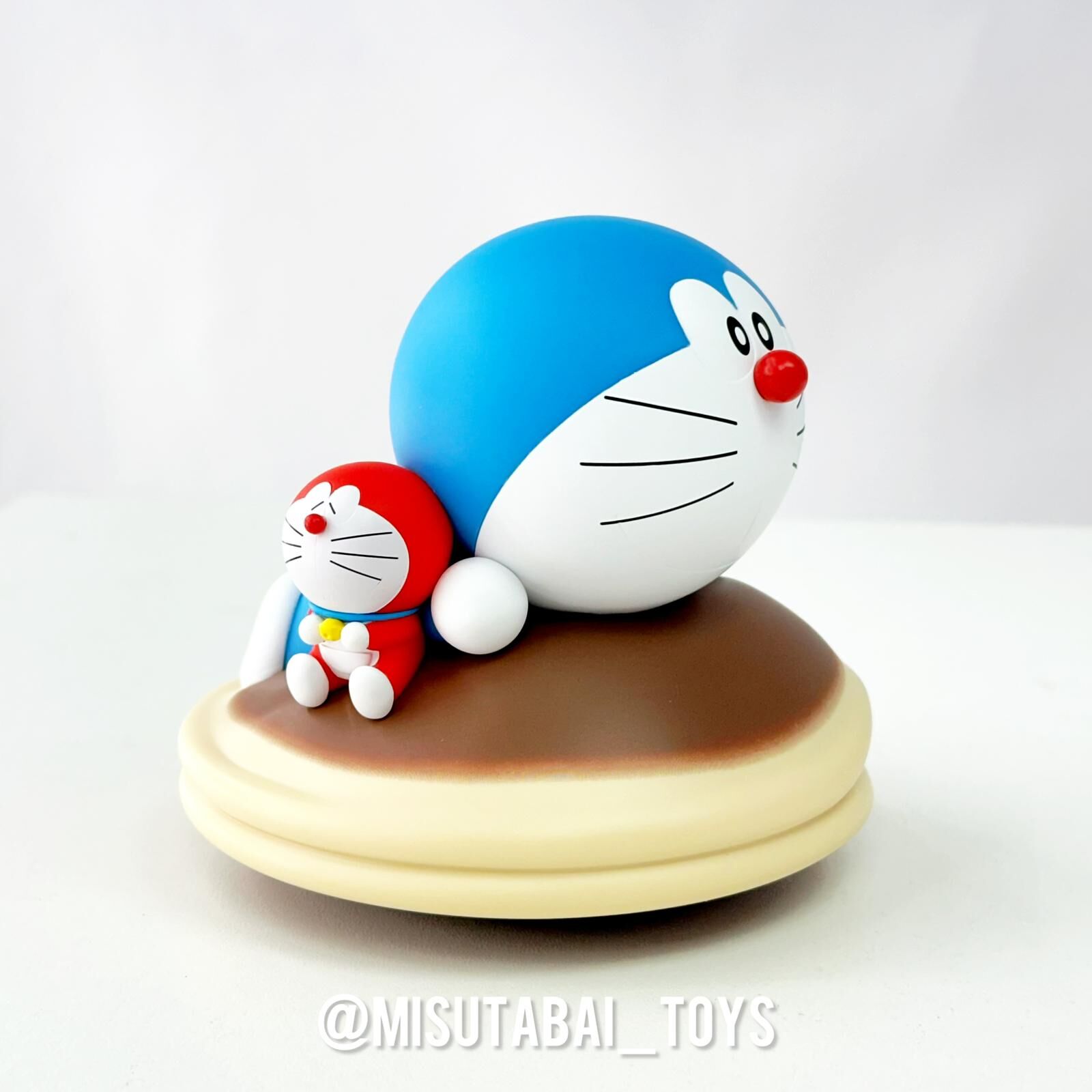 A01. Doraemon Vinyl Figure 搪膠公仔 (Water Parade 2025)