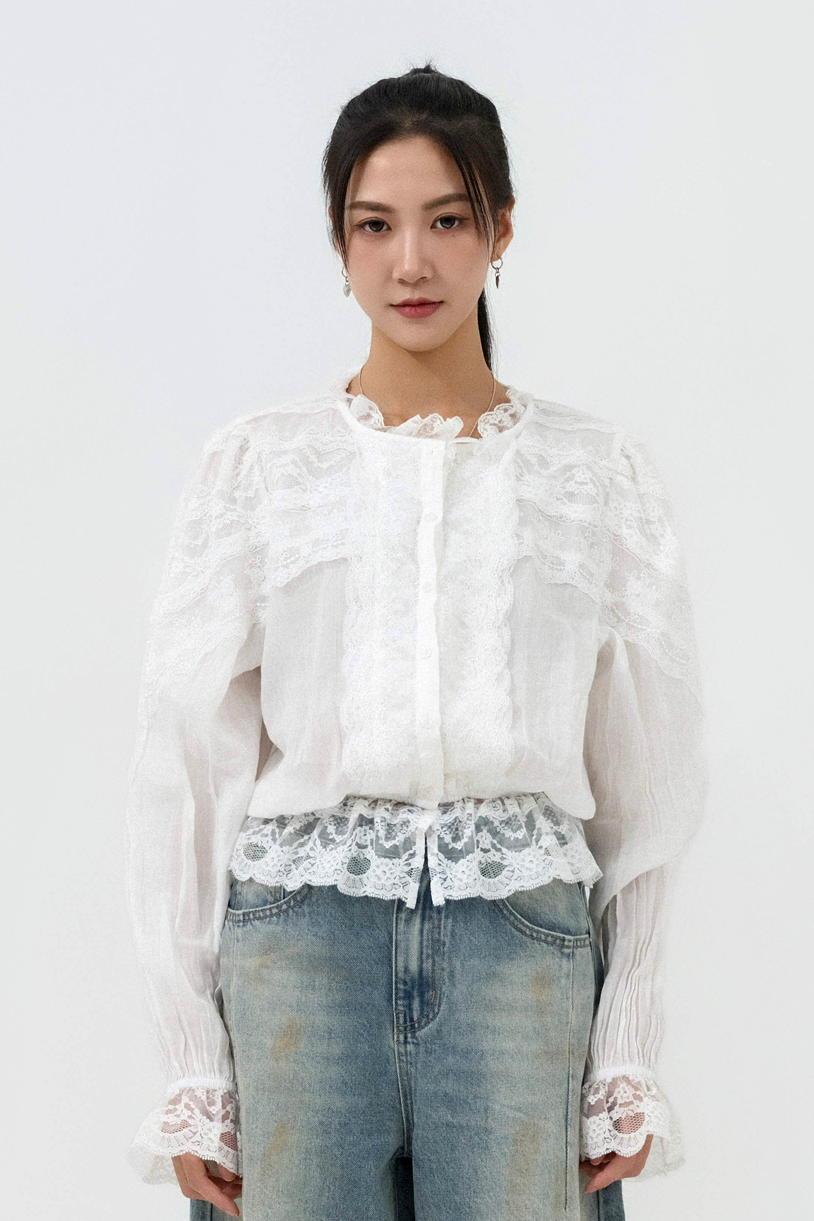 蕾絲花邊小束腰恤衫 (預購產品）