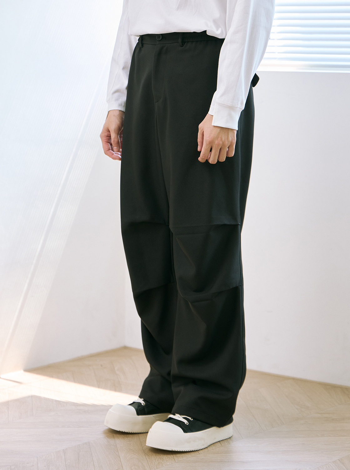 質感後鬆緊打摺傘兵褲