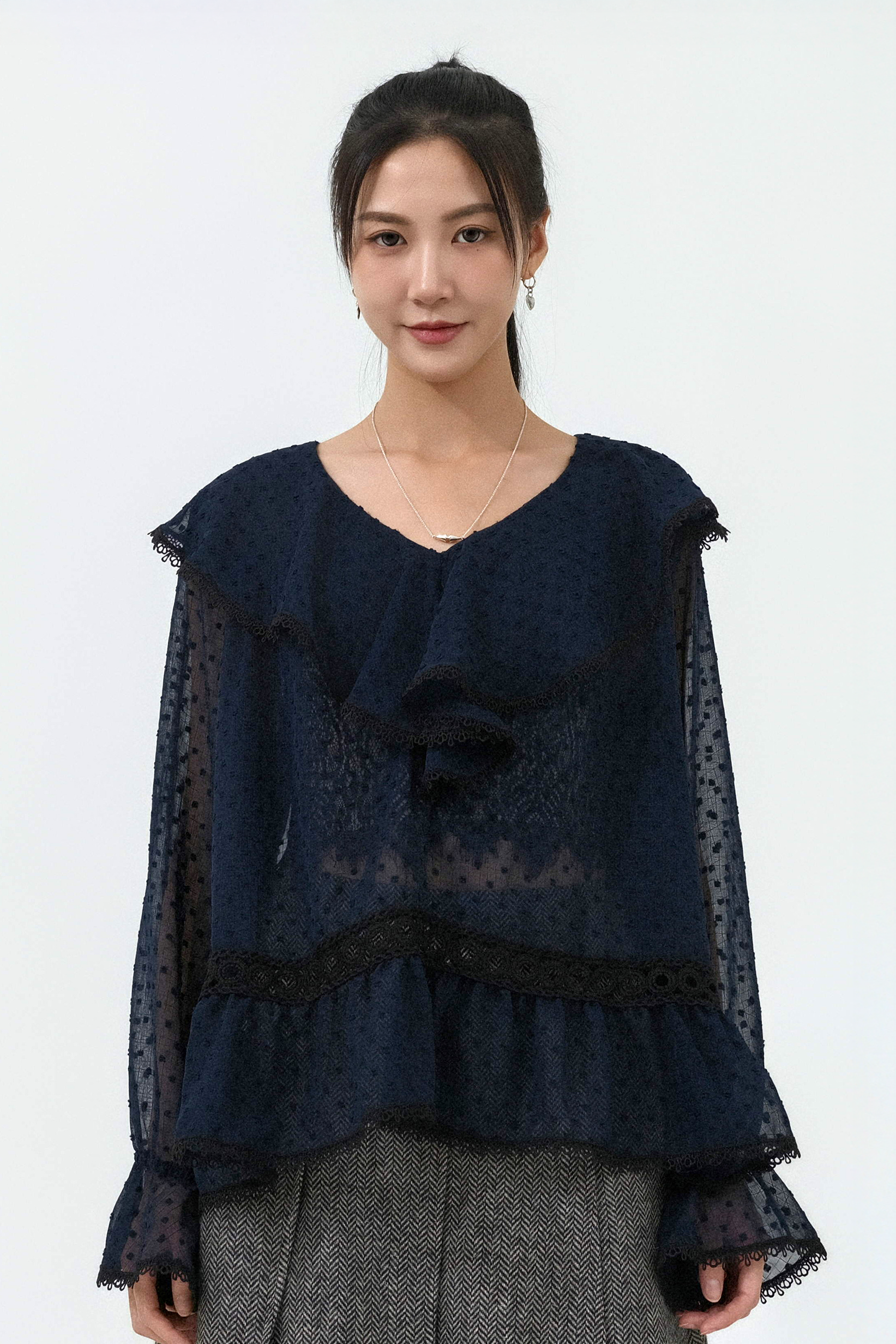 粒粒質感雪紡荷葉上衣 (預購產品）