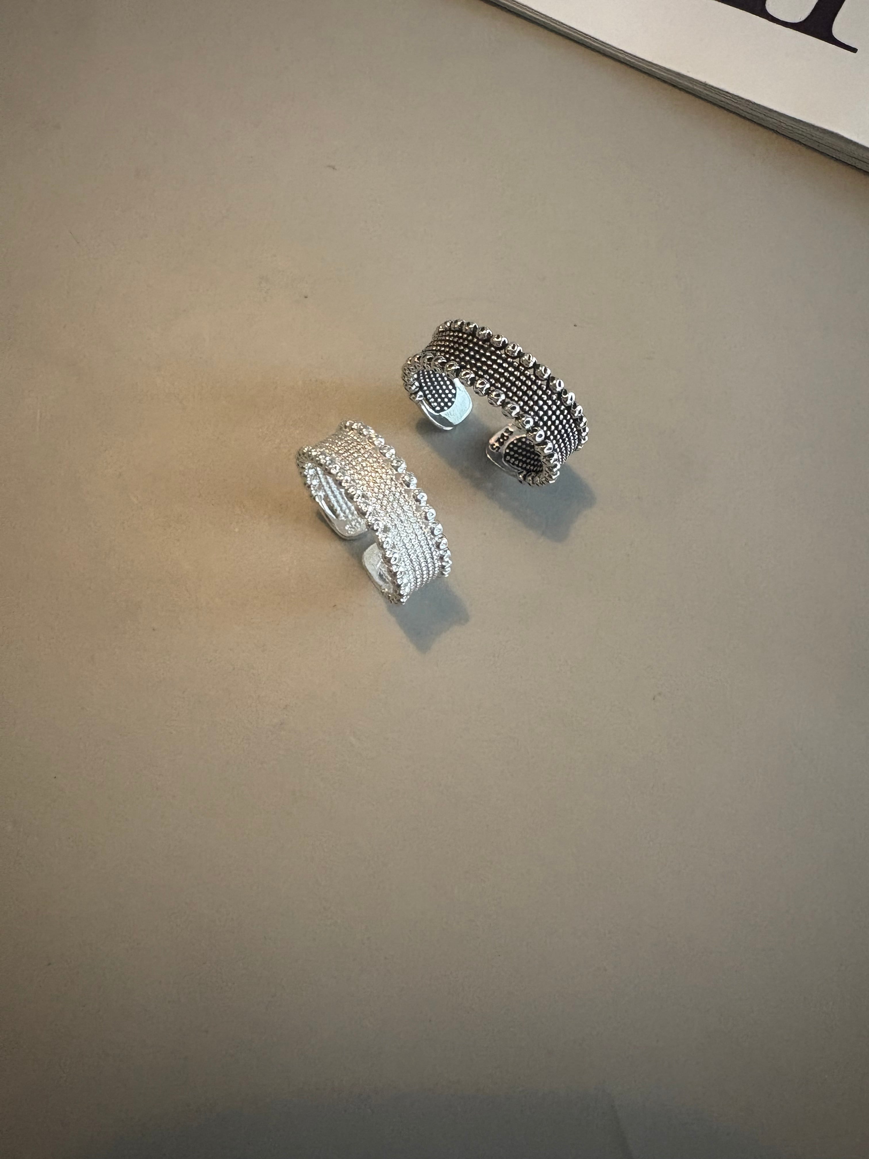 beads line wide ring