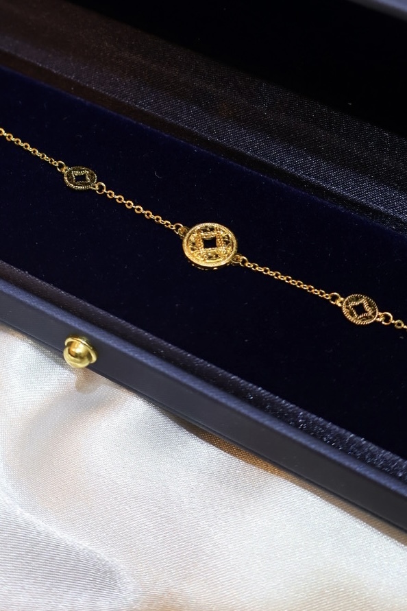 聚寶古錢金手鍊