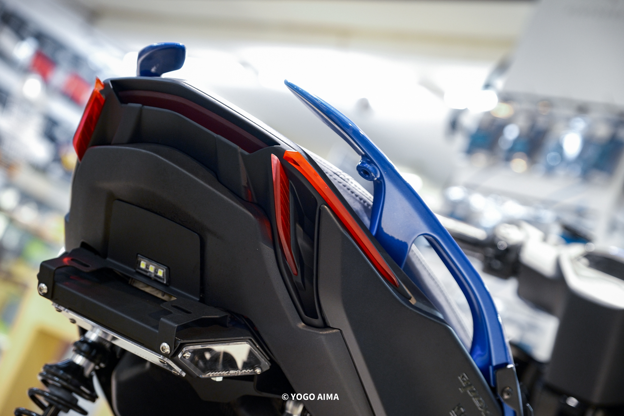 APEXX 七代戰改裝新品 X-WING 科幻尾燈