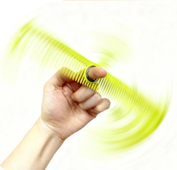 中空環鷹嘴剪髮梳