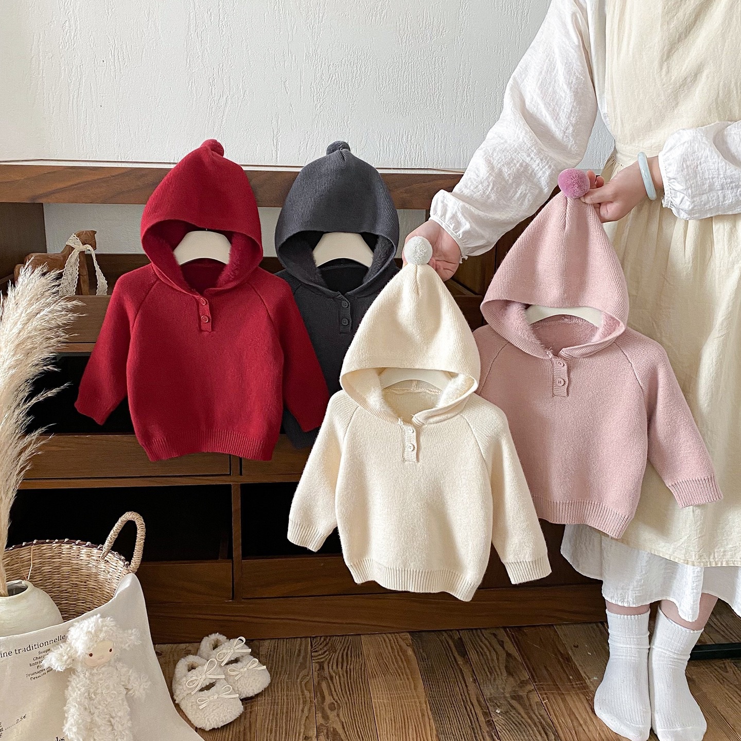 四色加絨加厚雪球連帽上衣