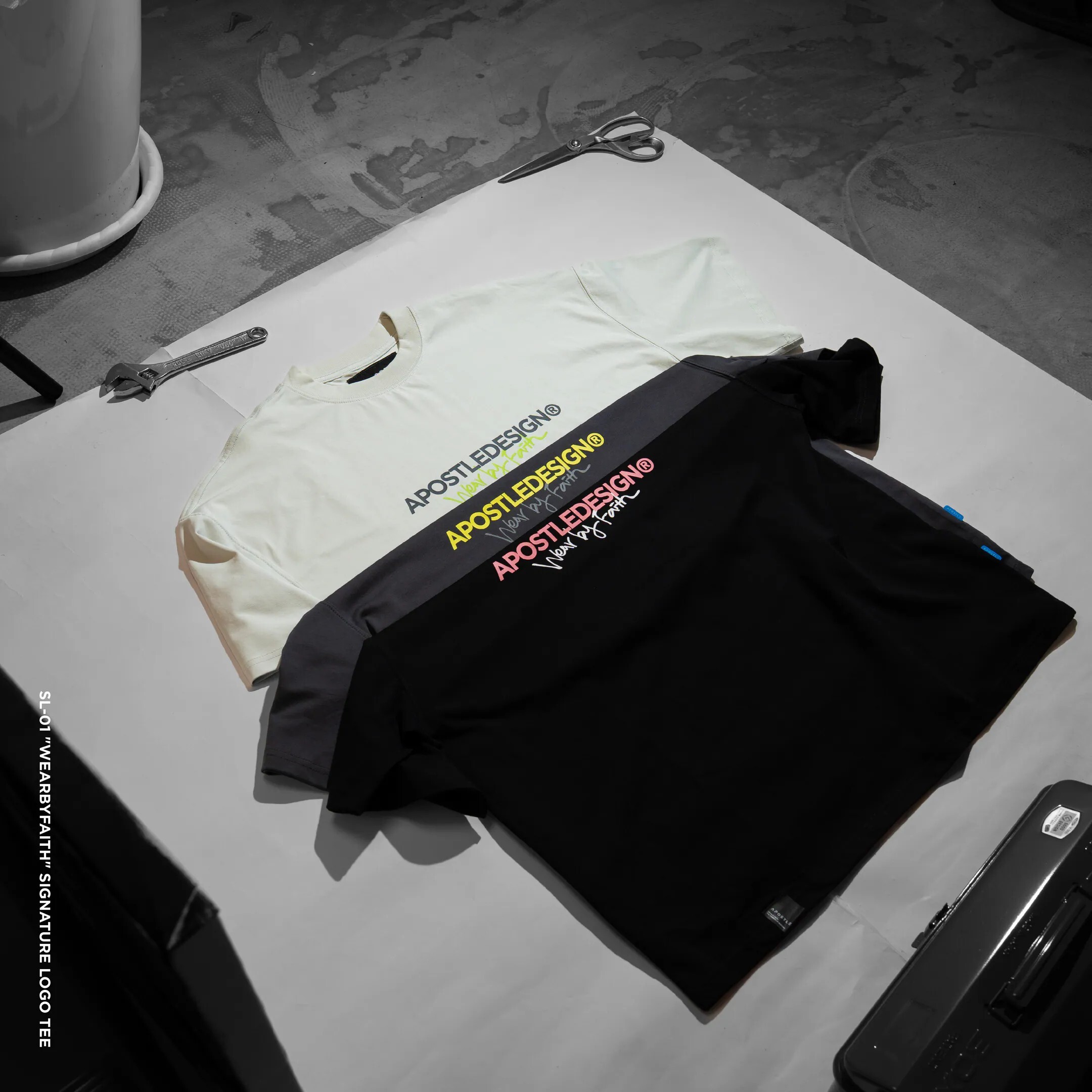 "現貨" Apostle SL-01 "Wearbyfaith" Signature LOGO TEE