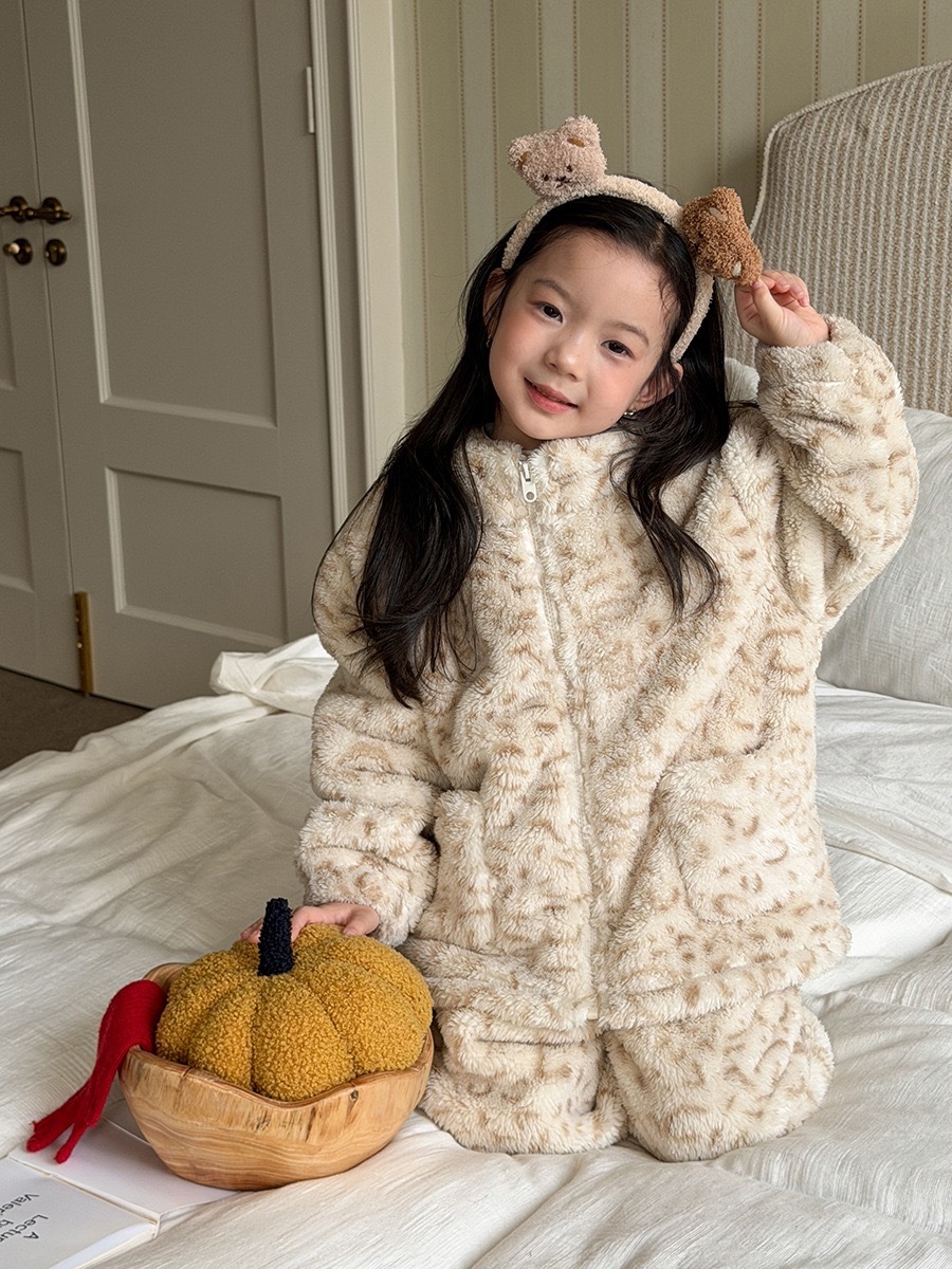 四色軟珊瑚絨加厚家居服