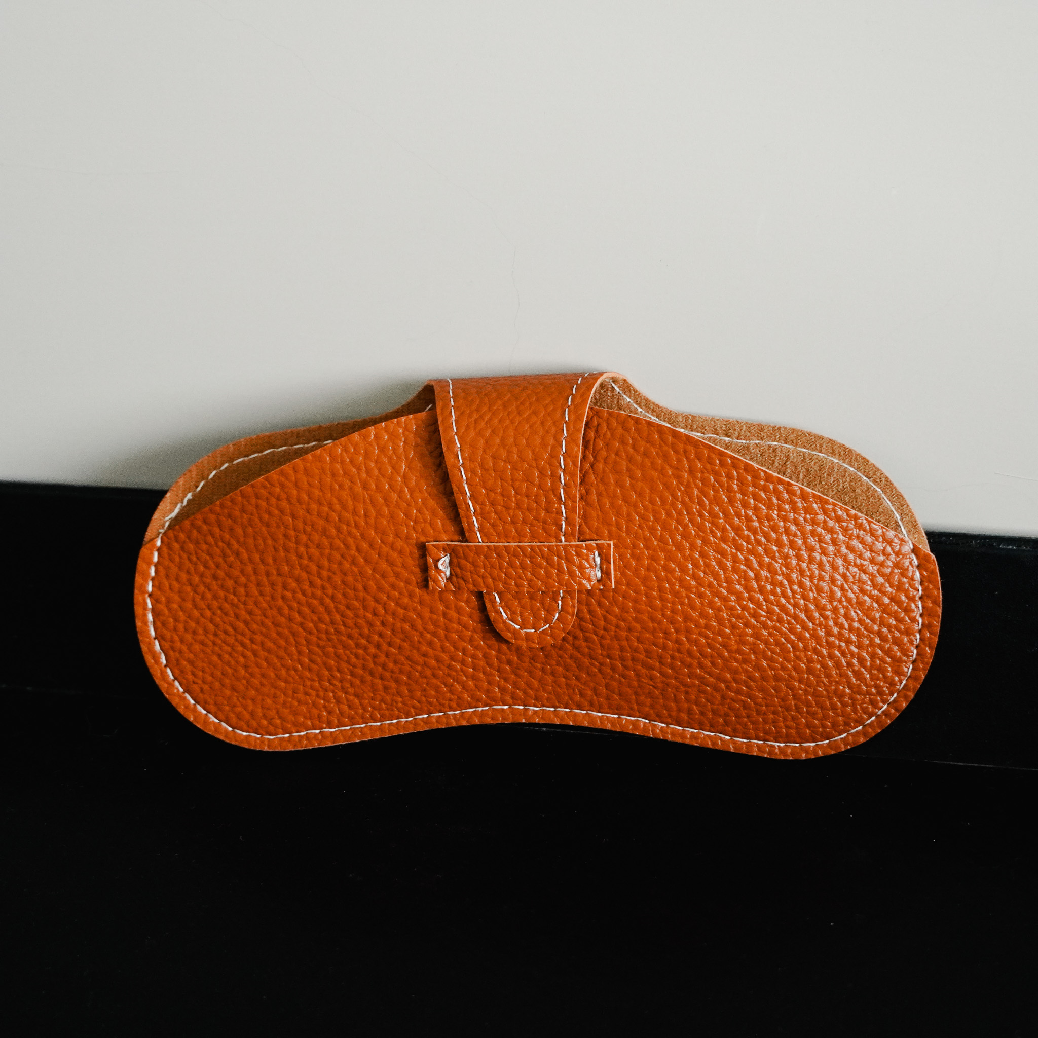 PU皮革太陽眼鏡收納袋 兩色售