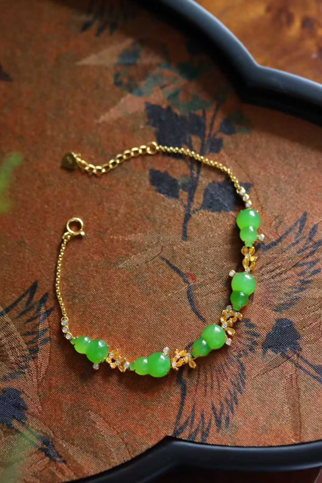 和田玉蘋果綠碧玉手鏈,天然和田玉軟玉