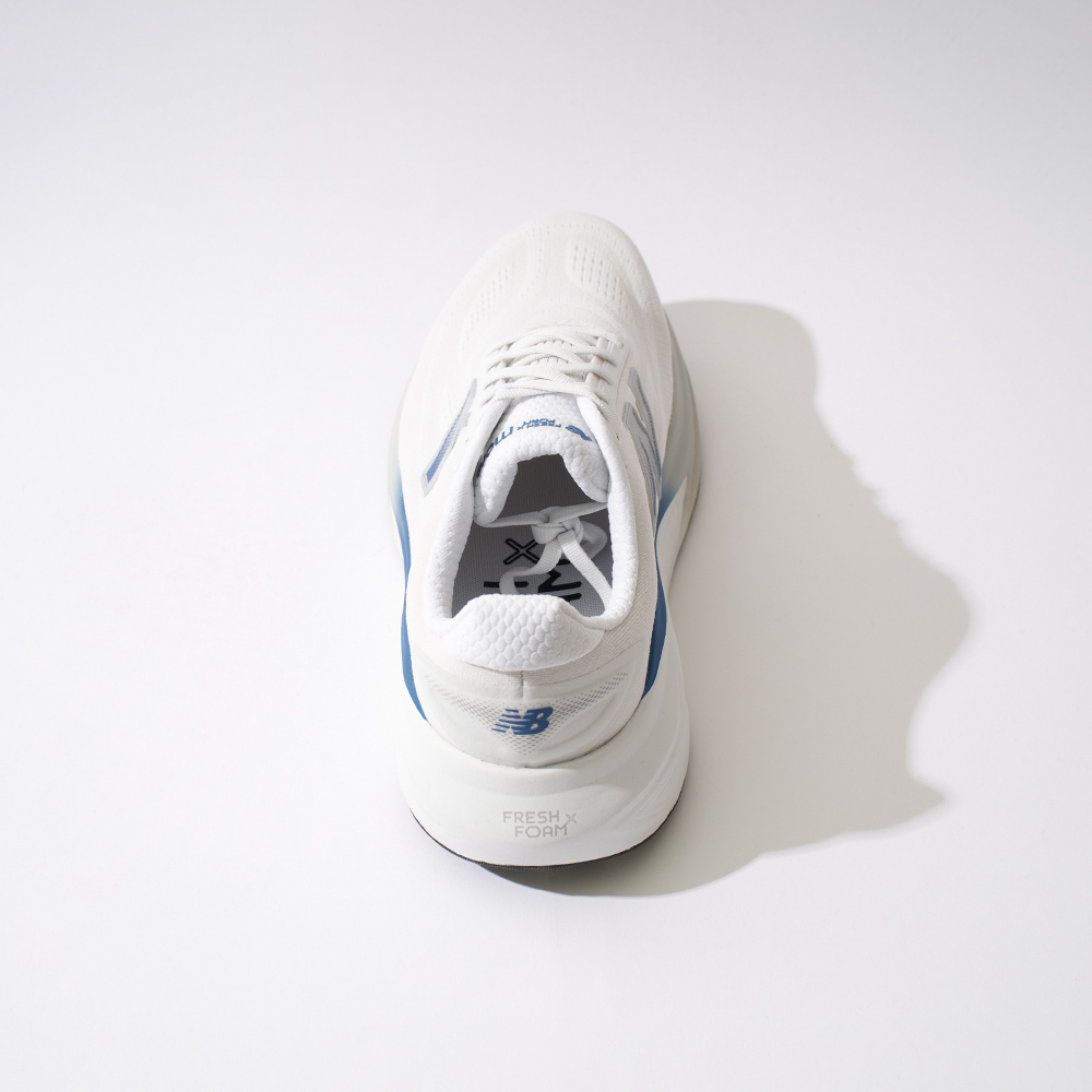 New Balance Fresh Foam X More V6 男鞋 白藍色 寬楦 緩震 運動 慢跑鞋 MMORLB6
