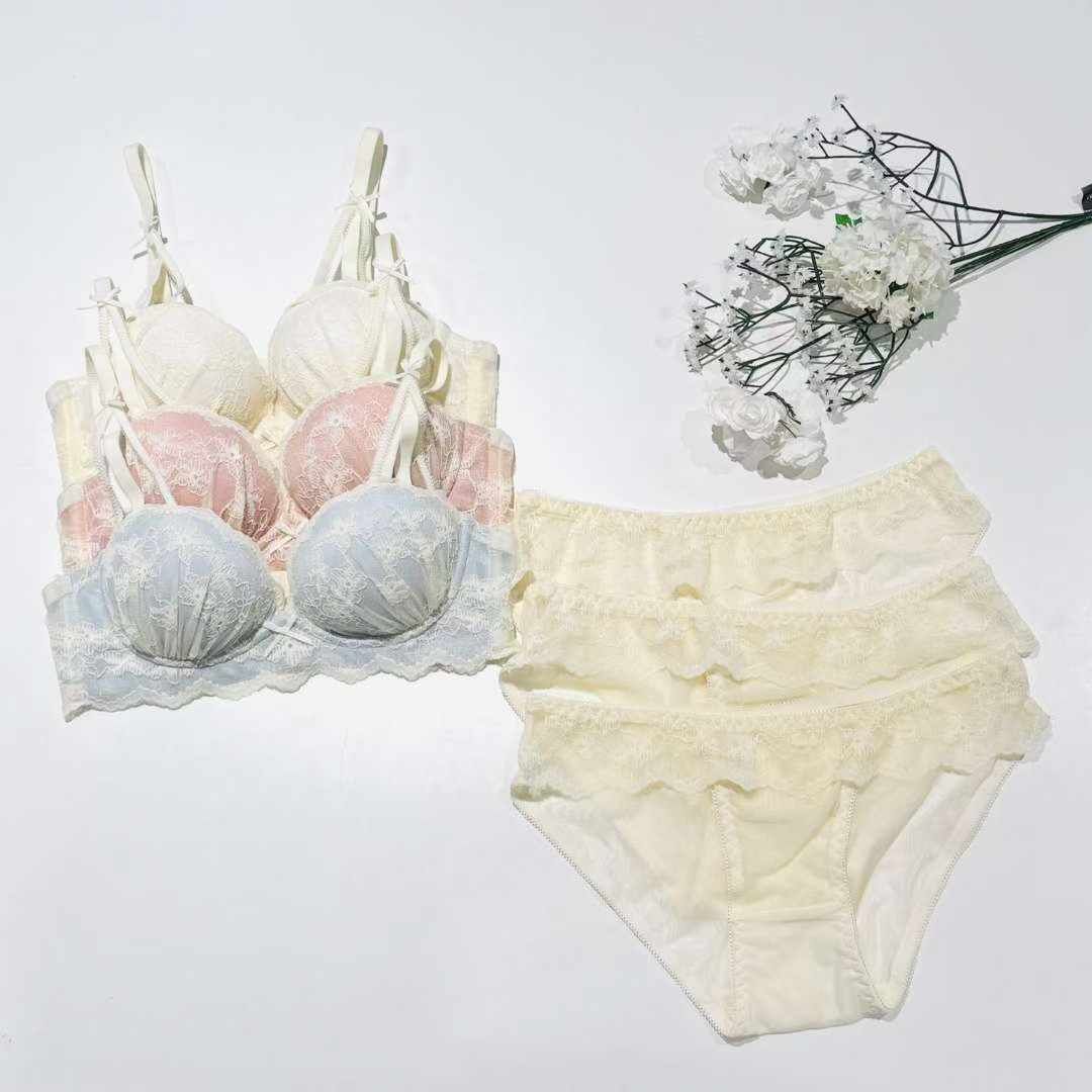 FL5119 少女蕾絲花邊聚攏內衣套裝