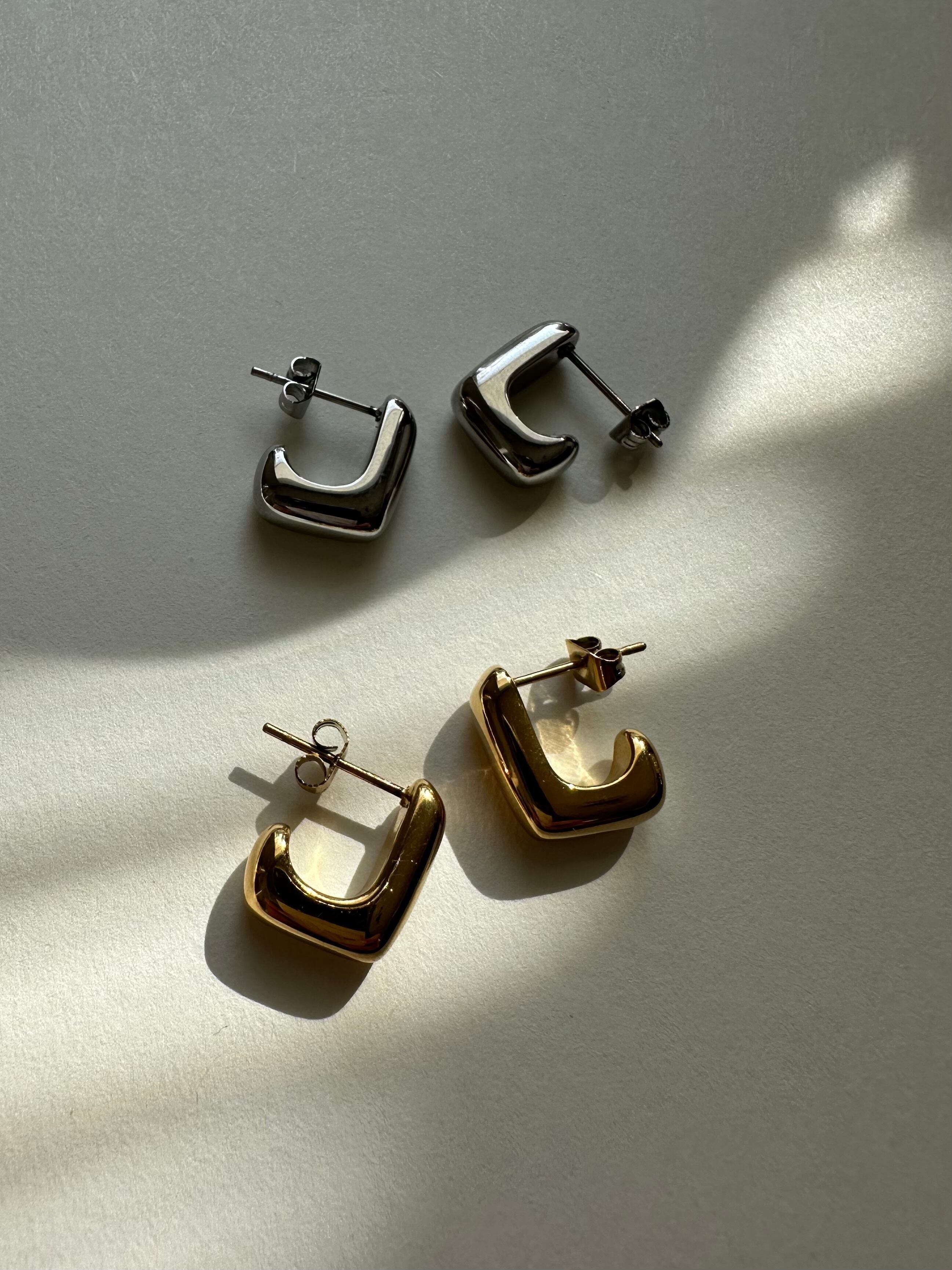 SS smooth square pierce