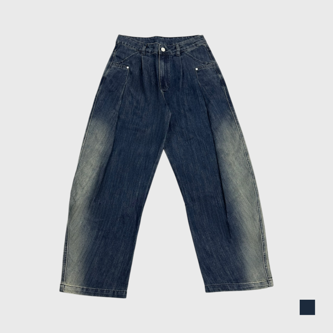 壓褶立體彎刀牛仔褲