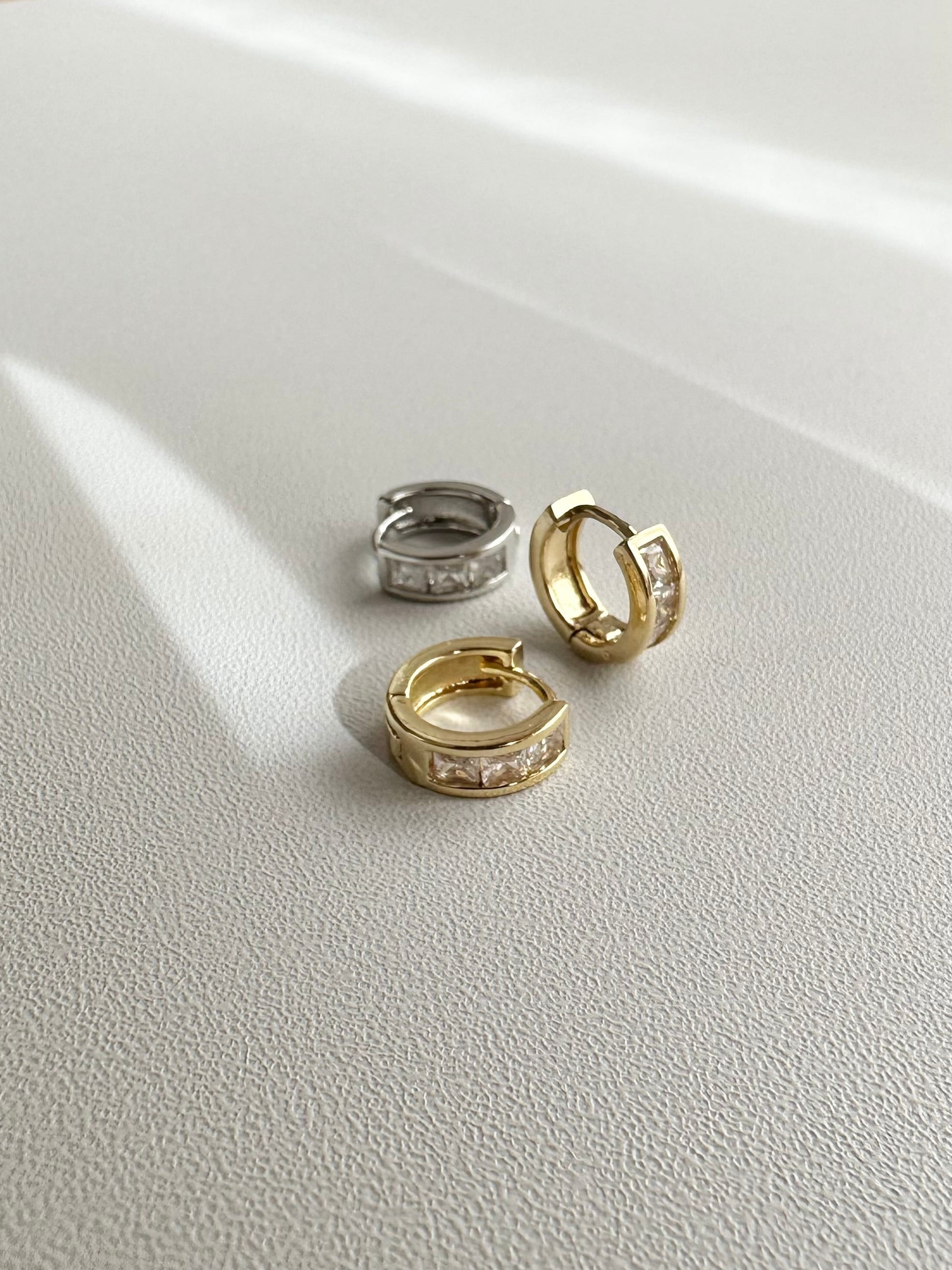 S925 stone wave hoop pierce