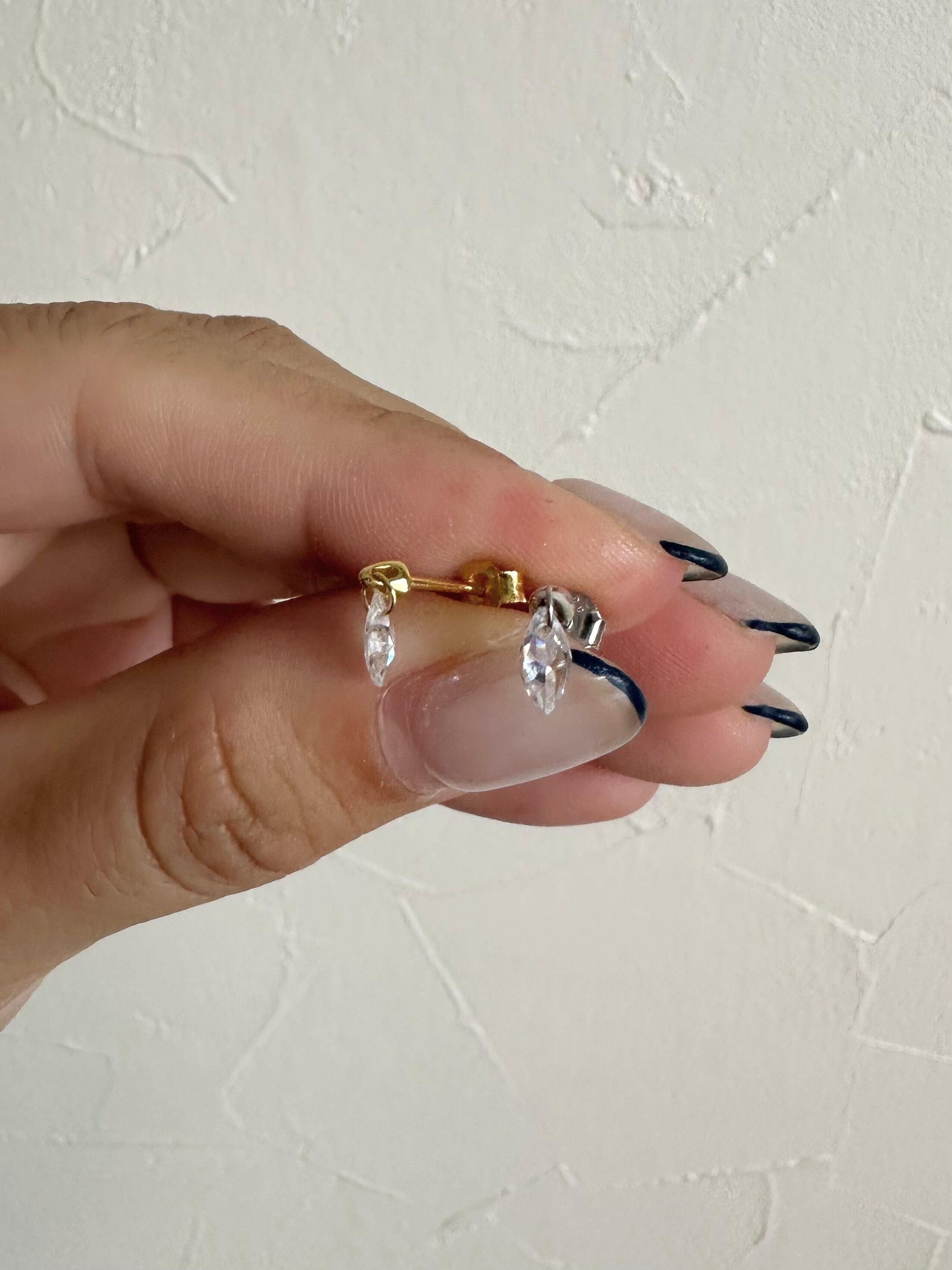 S925 frozen teardrop pierce