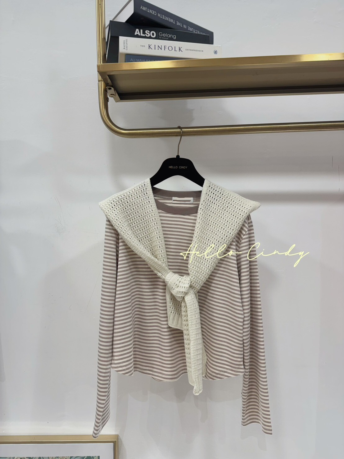 B10130 好喜歡的韓國質感奶油咖條紋上衣