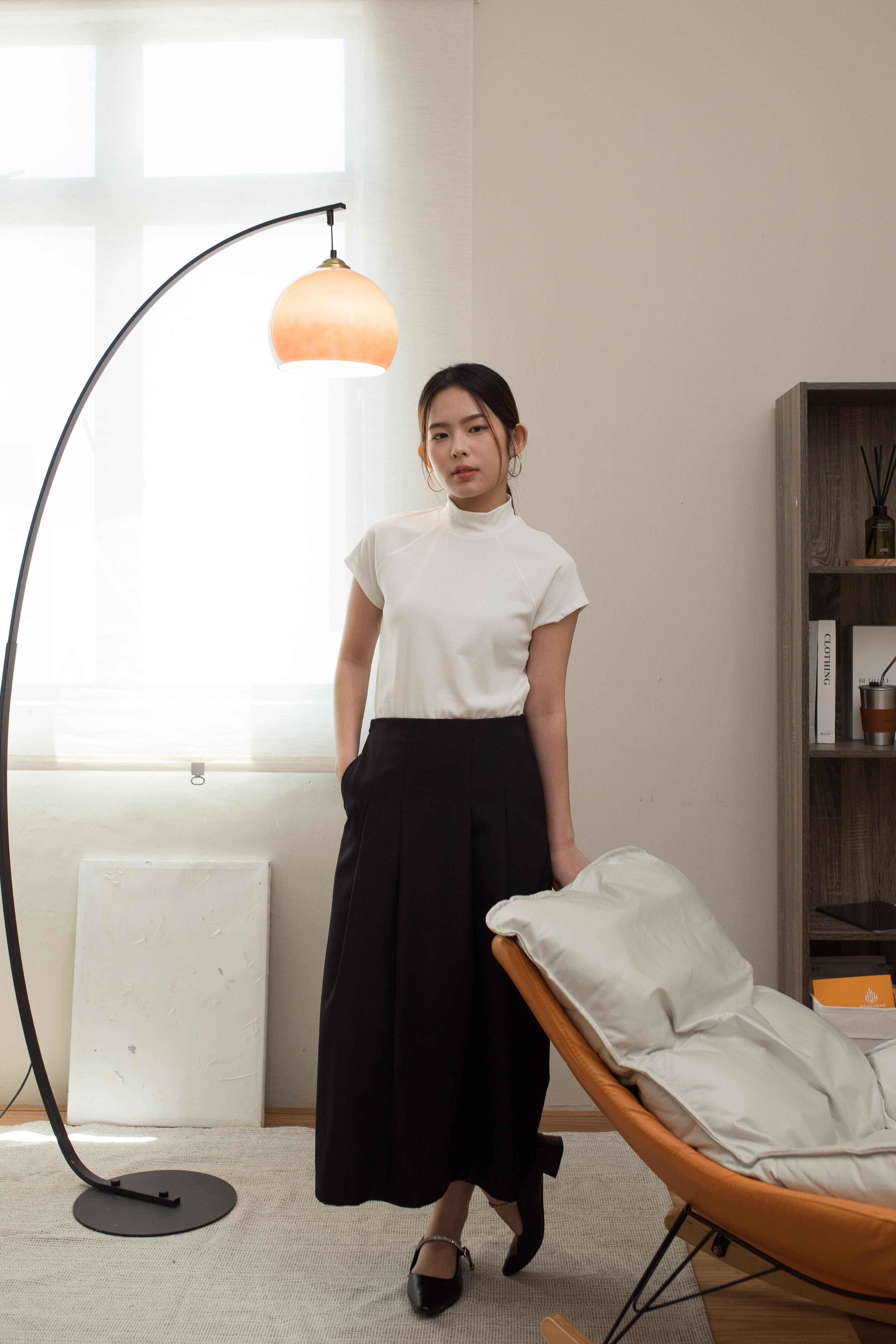 Laven Pleated Midi Skirt Black -2541SKBLK