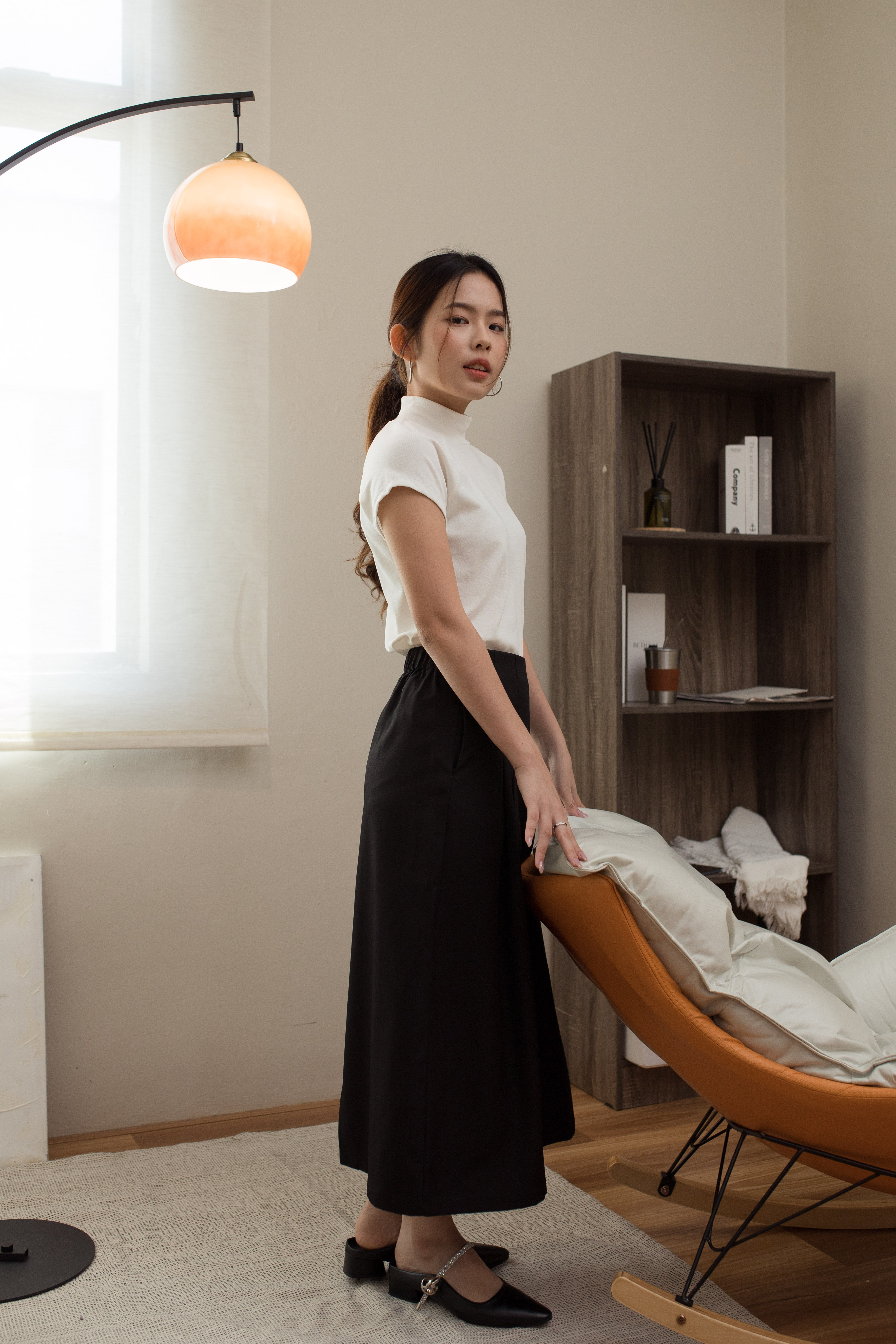 Laven Pleated Midi Skirt Black -2541SKBLK