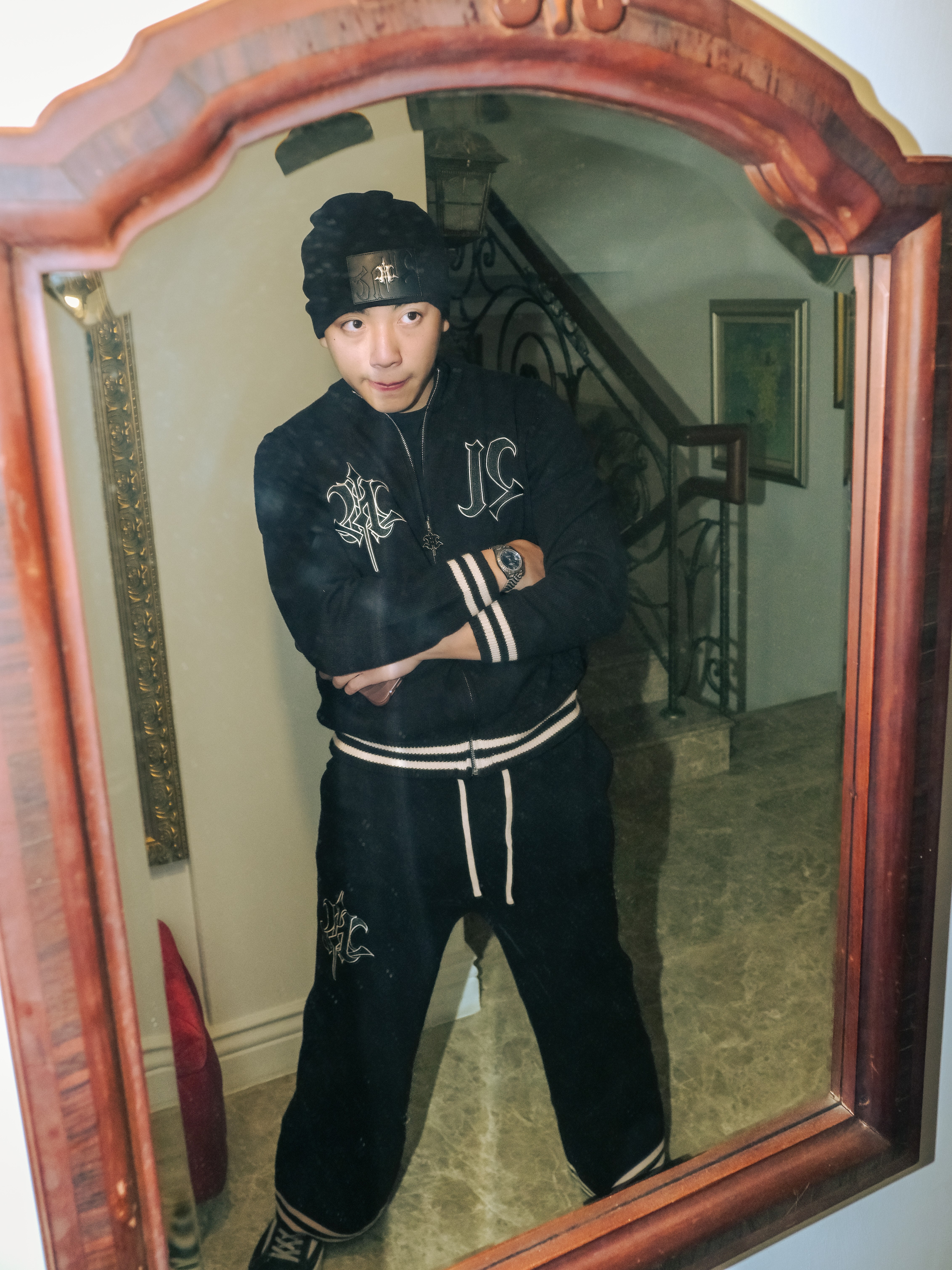 ATONE STUDIO 雙面戴 金屬Logo皮標 珍珠十字花黑色毛帽  ATONE TWOWEAR BEANIE